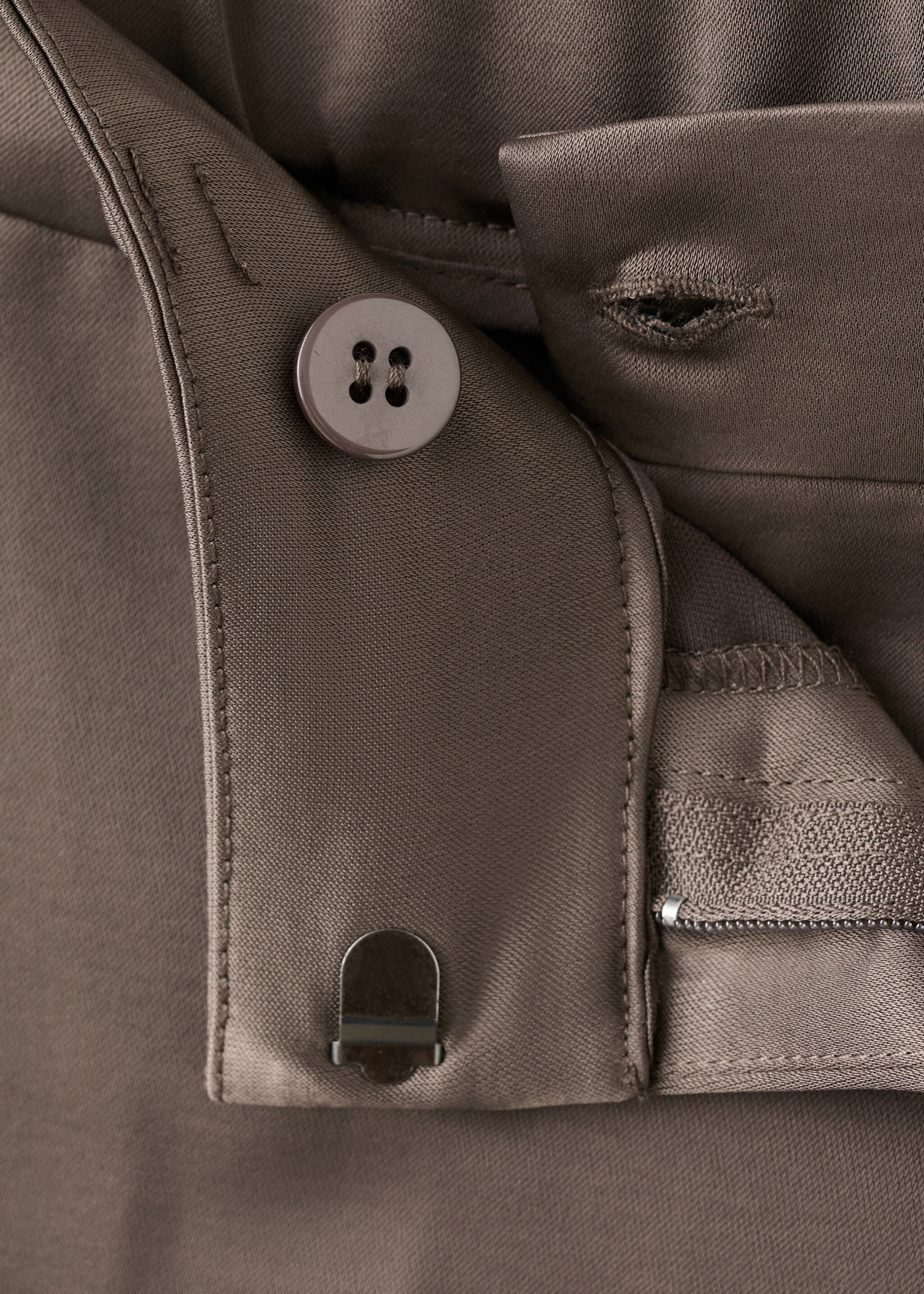 Pantalon droit satiné - Détail de l'article 8, Marron moyen. Ref: 27071291-00.