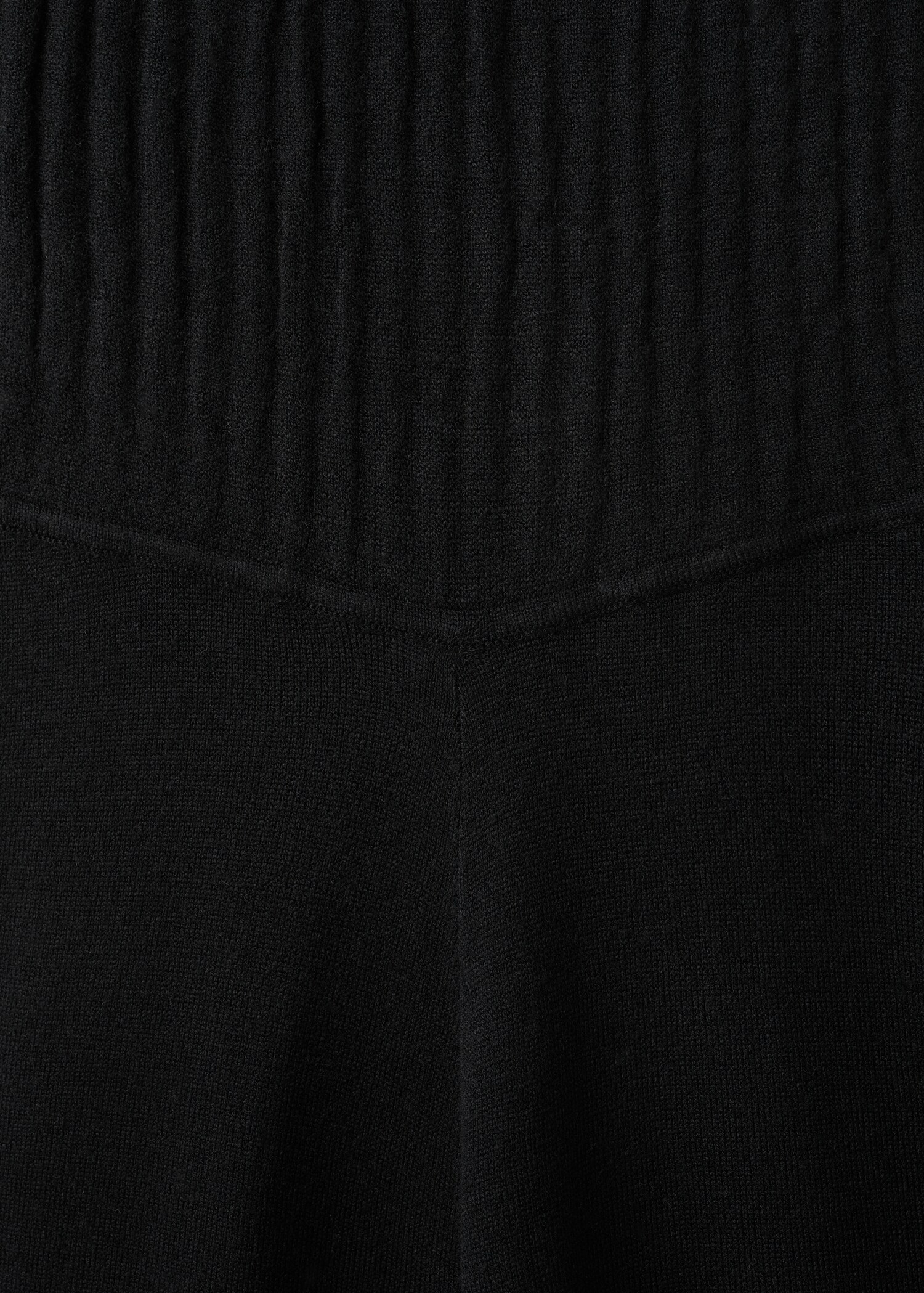 Straight-fit trousers with elastic waist - Details of the article 0