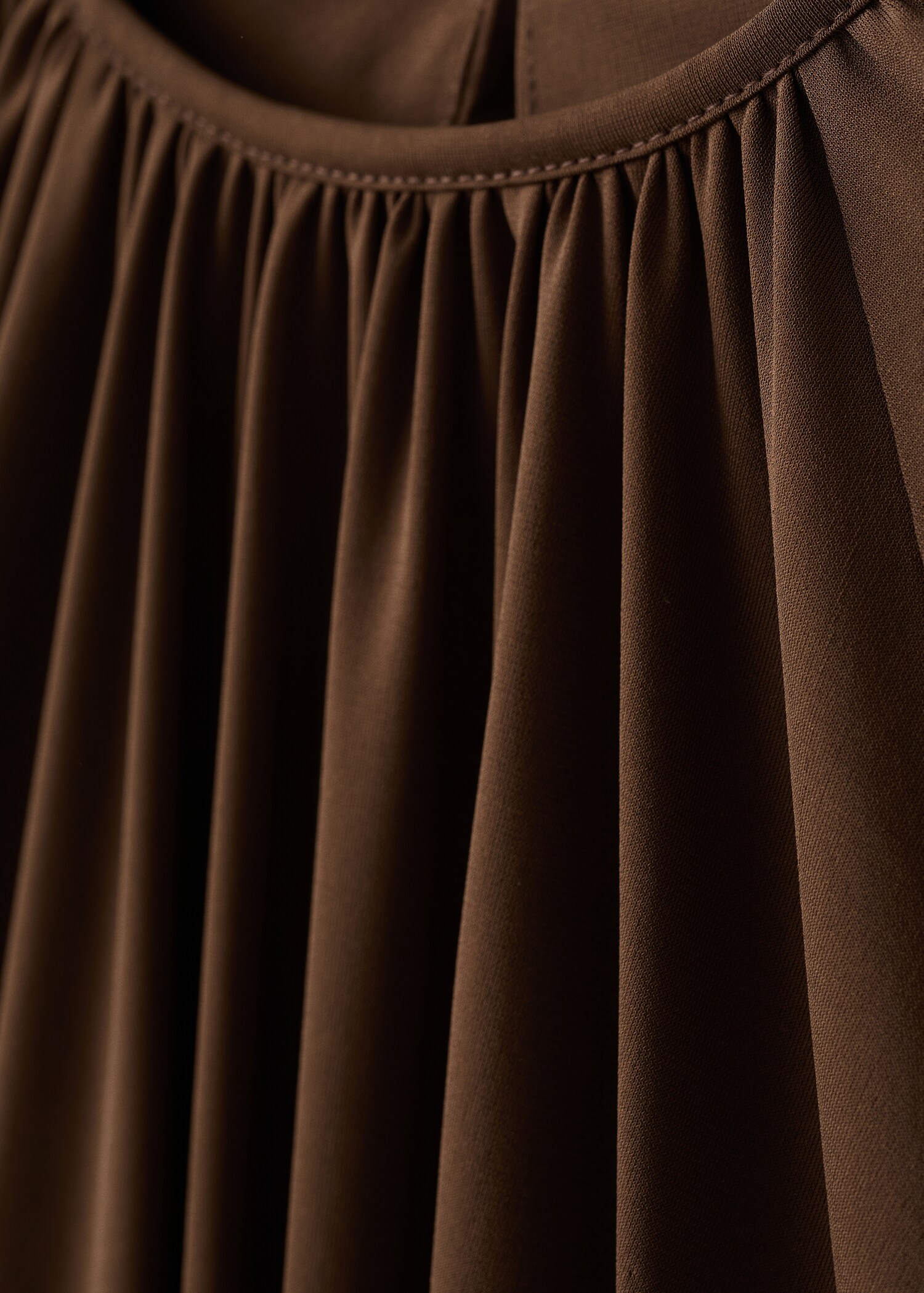 Gathered blouse with round neckline - Details of the article 8