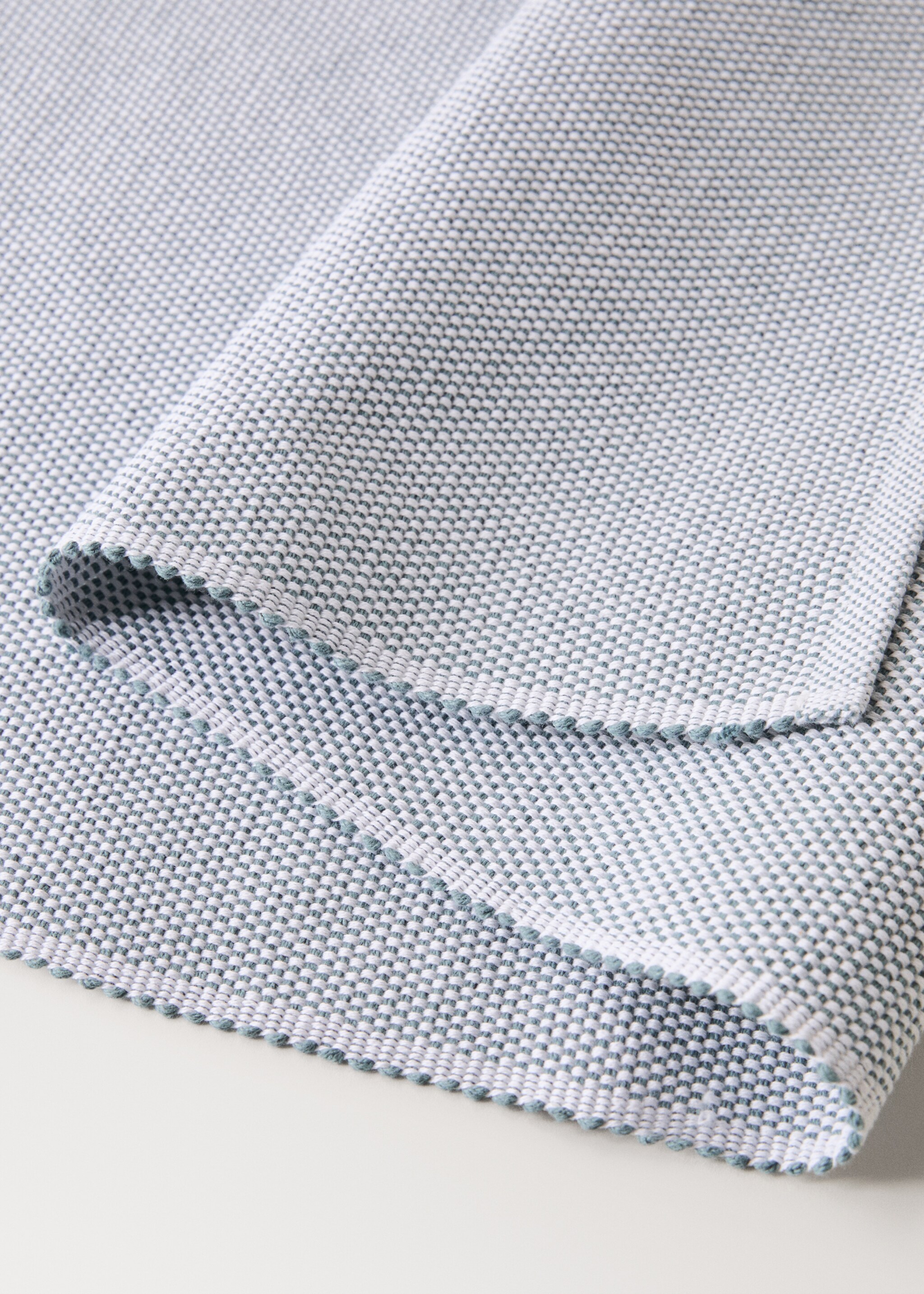 Cotton table runner with melange effect - Details of the article 1, Blue. Ref: 27071309-00.