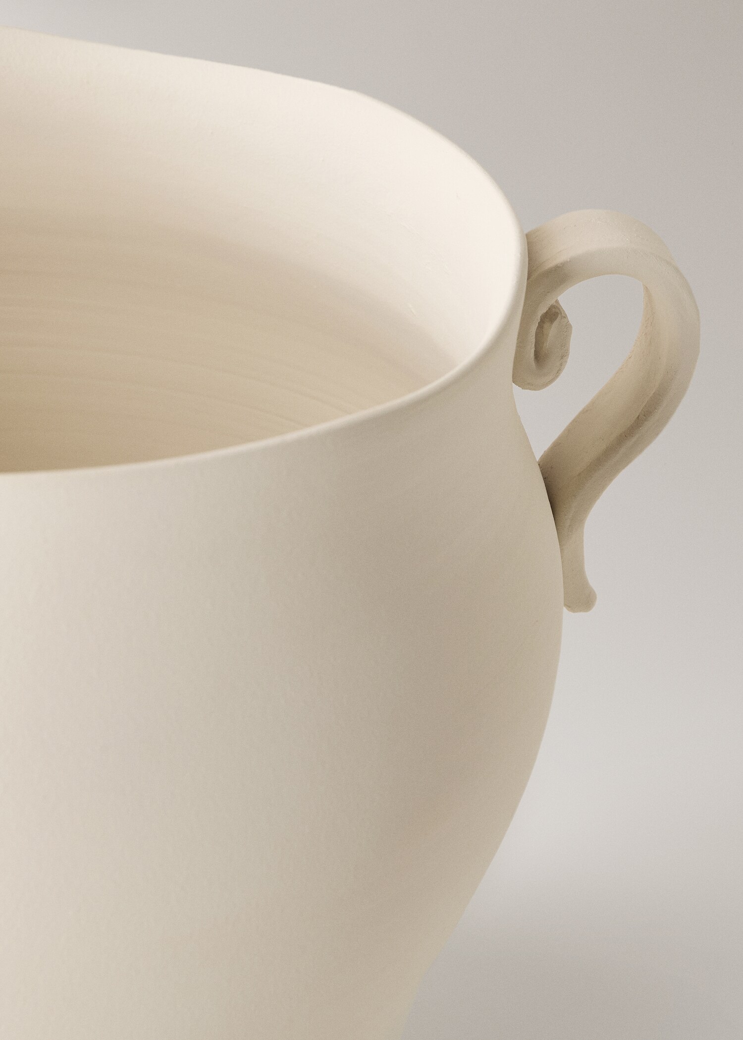 Large terracotta vase with handles - Details of the article 2