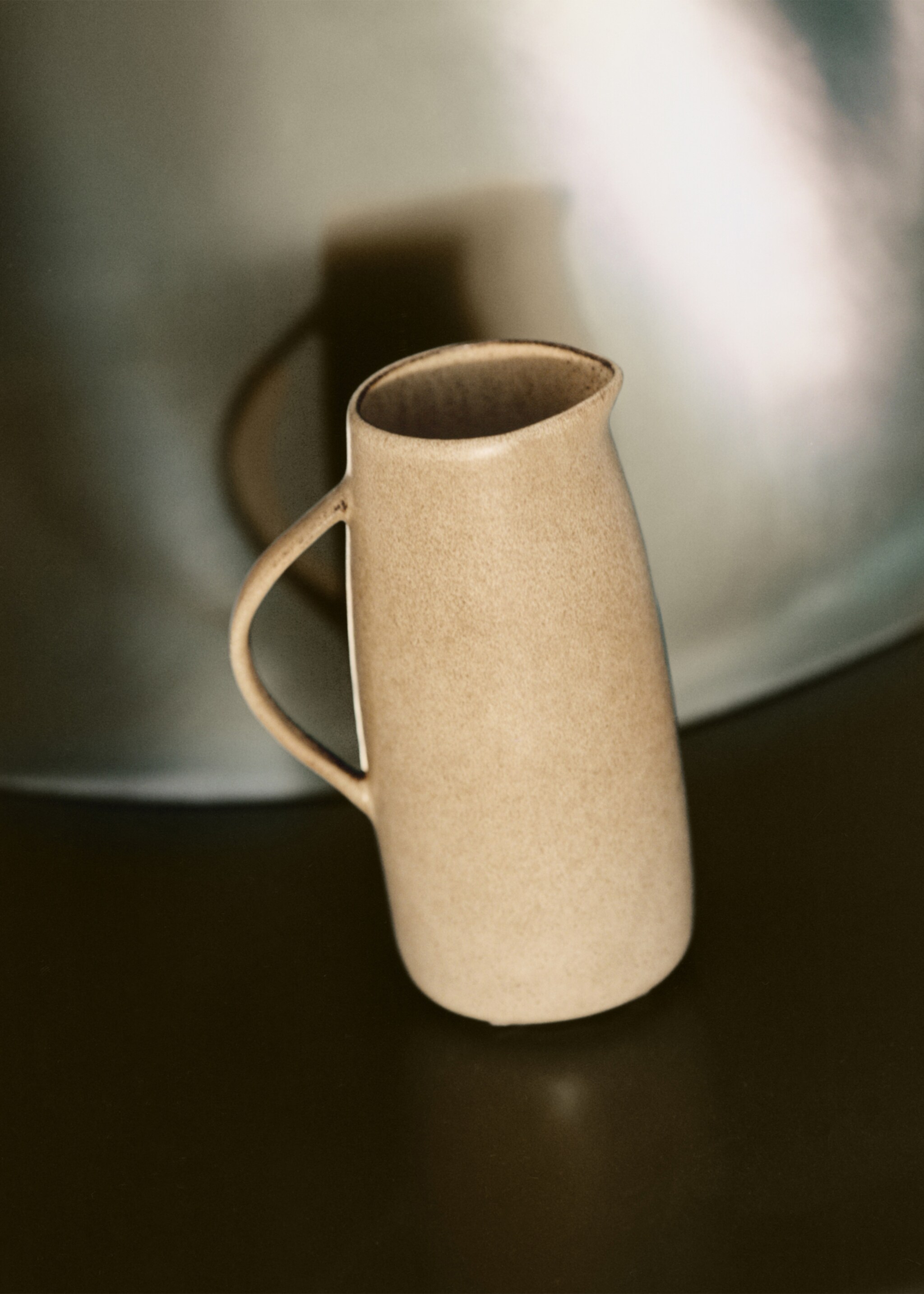 Stoneware jug - Details of the article 6, Light Heather Grey. Ref: 27071312-00.