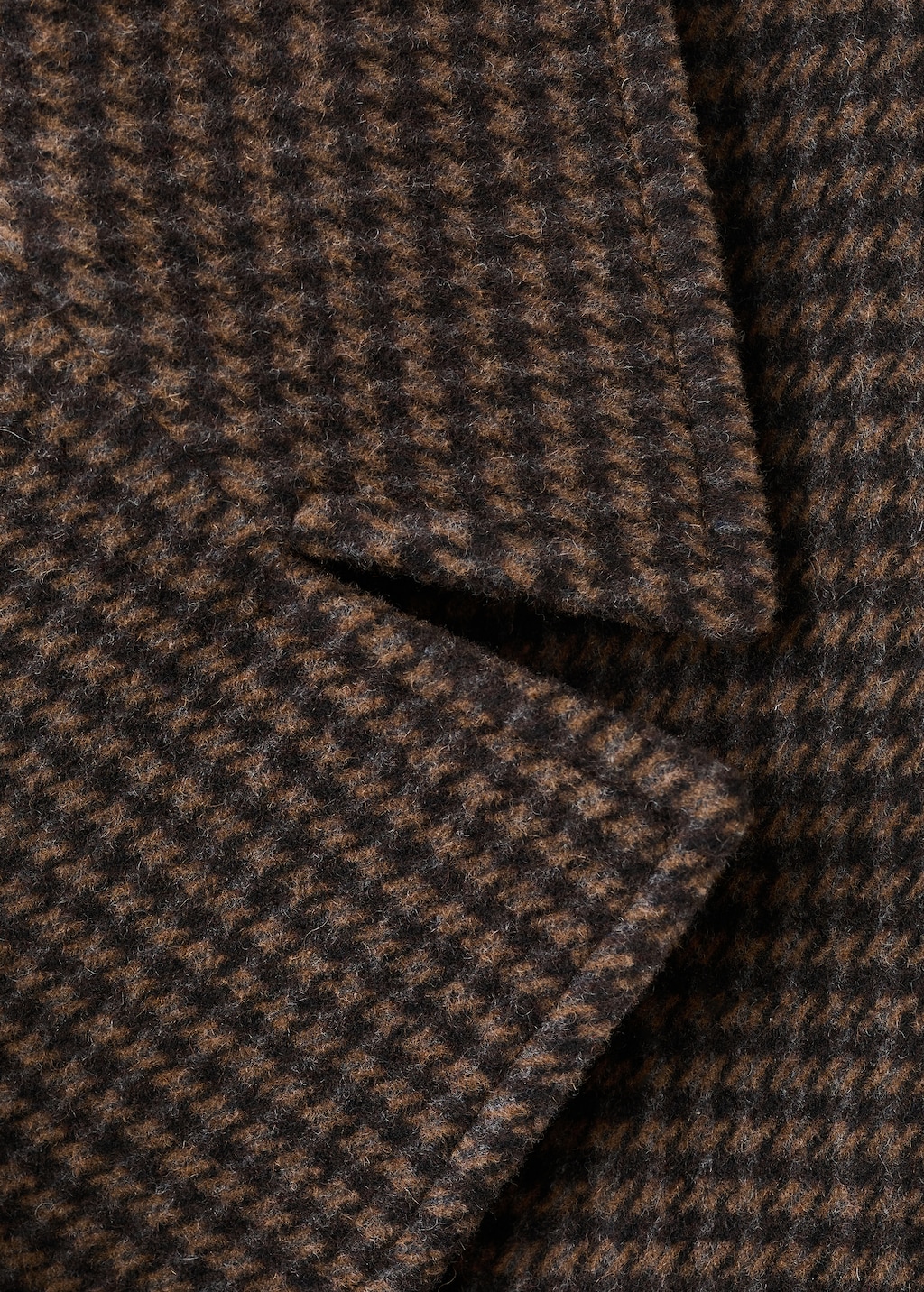 Wool-blend micro-houndstooth coat
