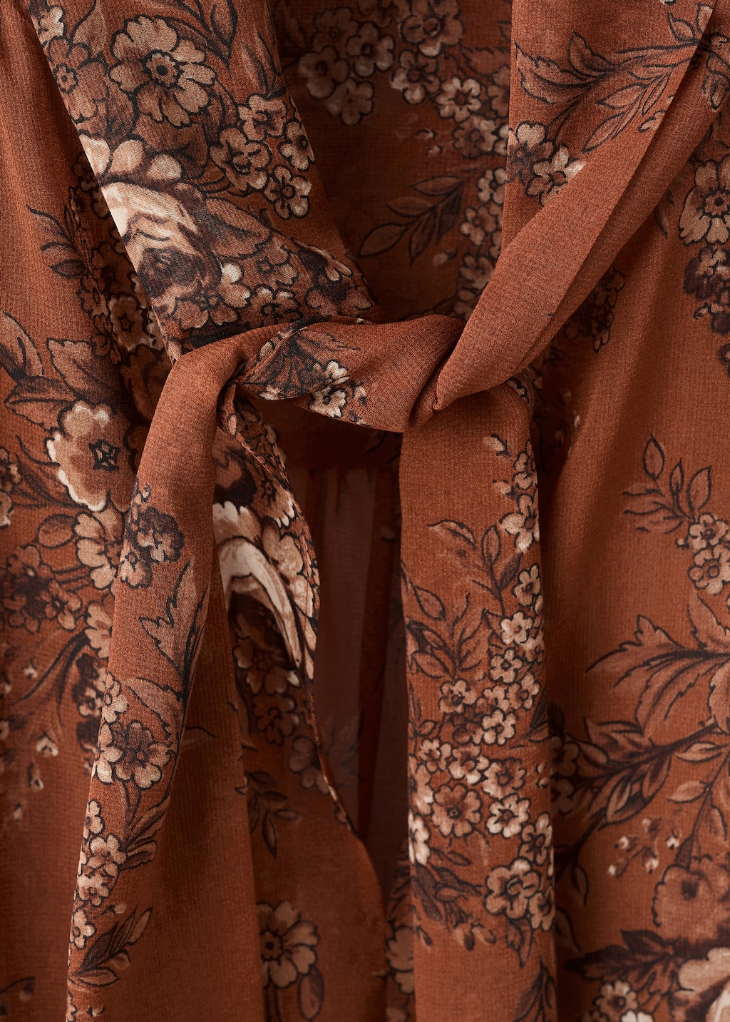 Floral-print blouse with bow