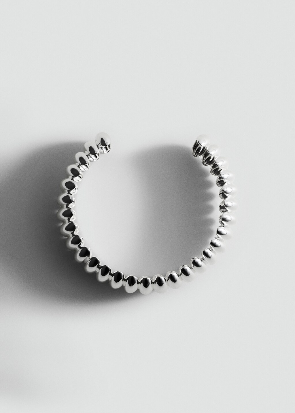 Rigid embossed choker collar - image 2