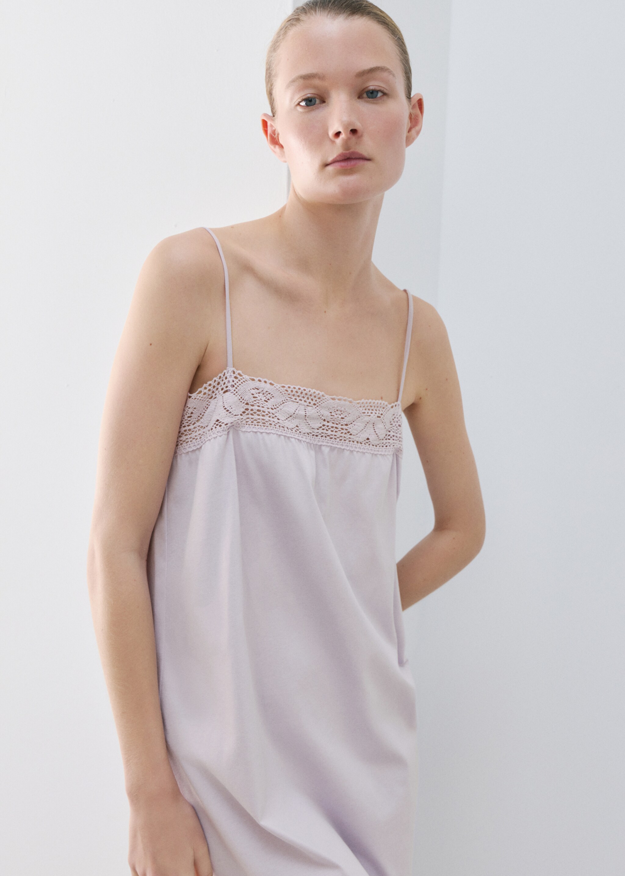 Cotton lace nightgown - Medium plane, Lilac. Ref: 27071321-00.