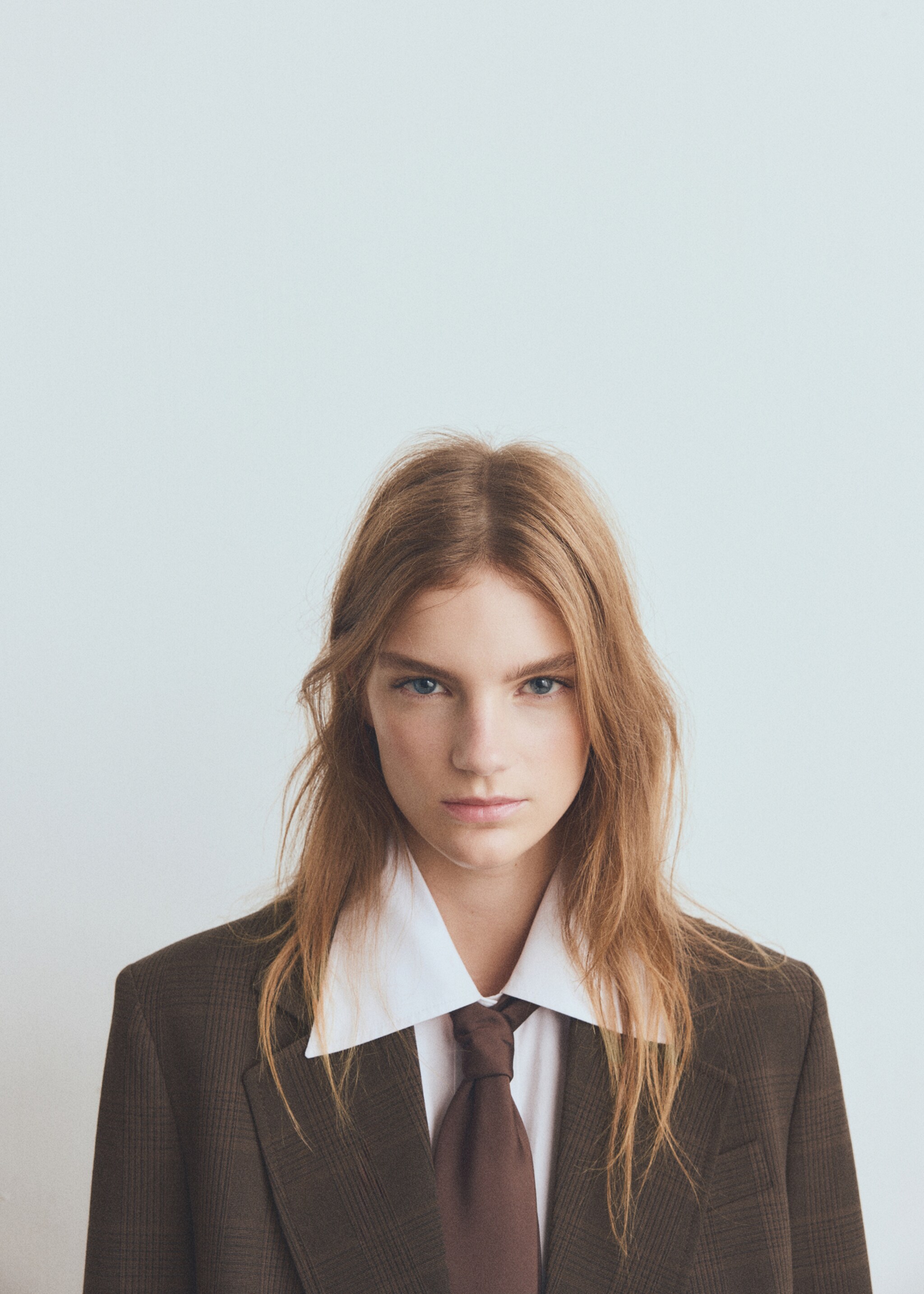 Double-breasted check suit jacket - Details of the article 1, Brown. Ref: 27071323-00.