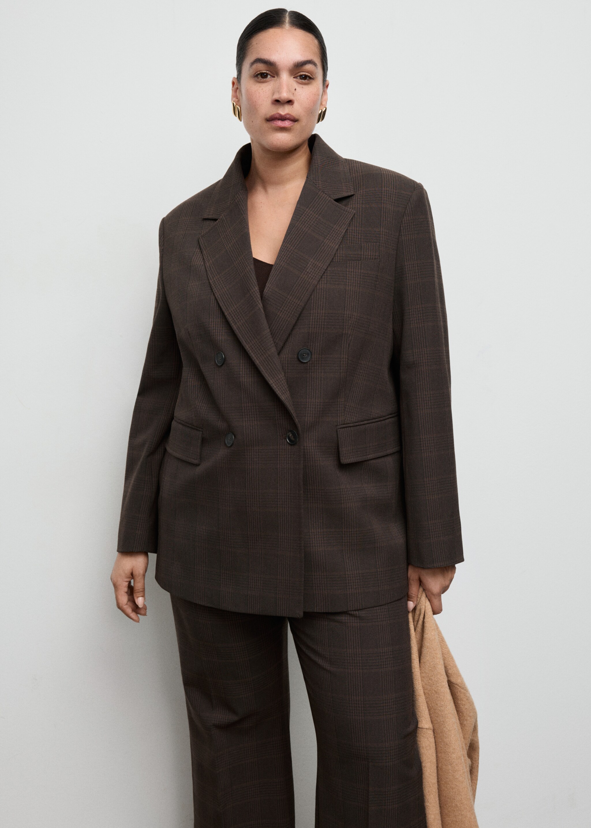 Double-breasted check suit jacket - Details of the article 5, Brown. Ref: 27071323-00.