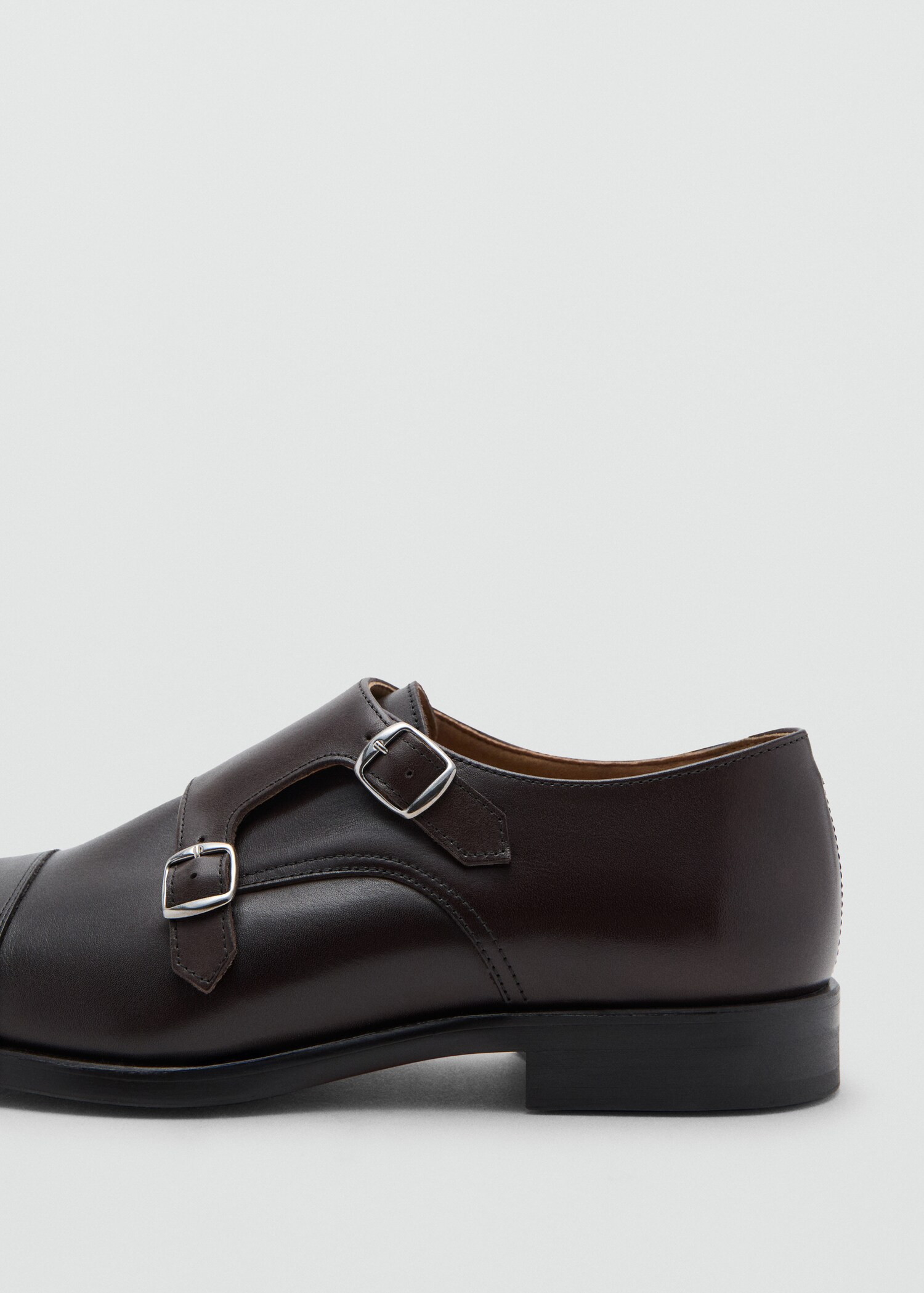 Double buckle leather shoe - Details of the article 2