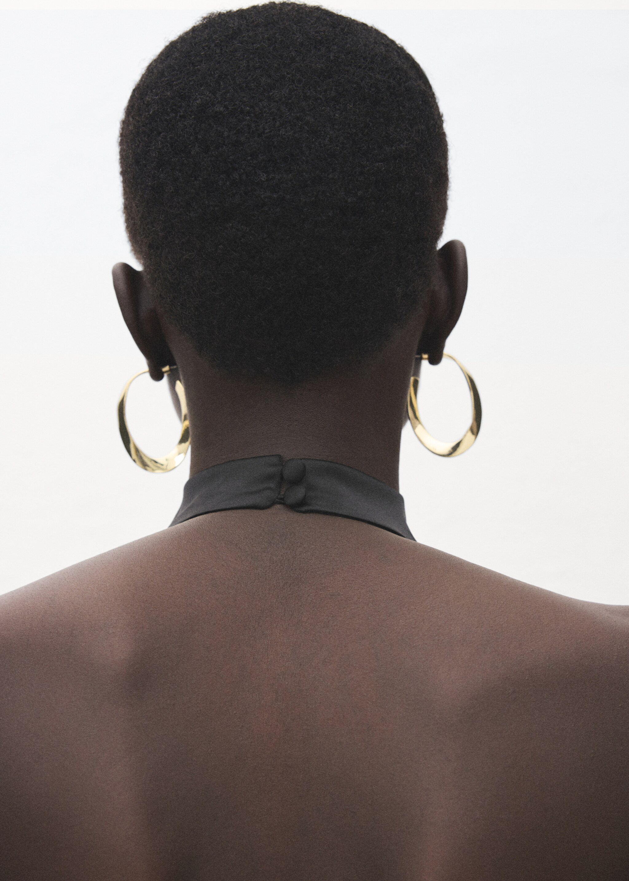 Draped neck satin top - Details of the article 6, Black. Ref: 27071327-00.