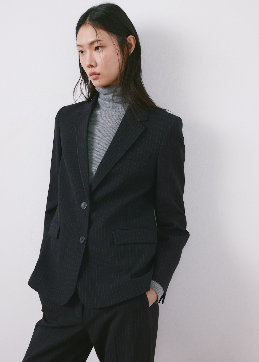 Straight-fit suit blazer - image 3