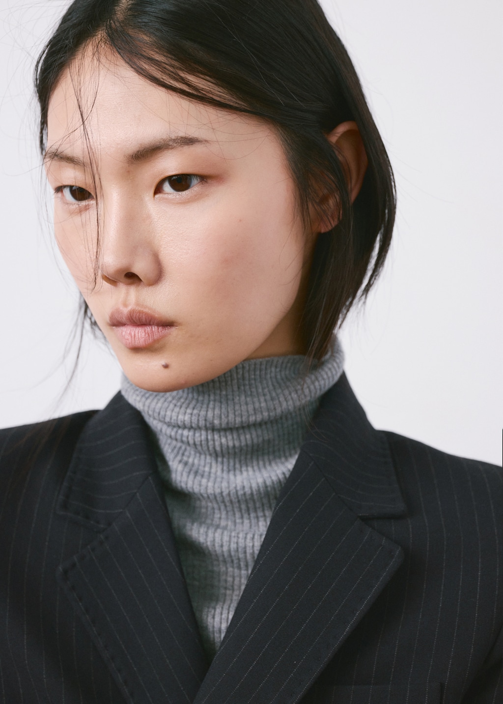 Straight-fit suit blazer - image 5