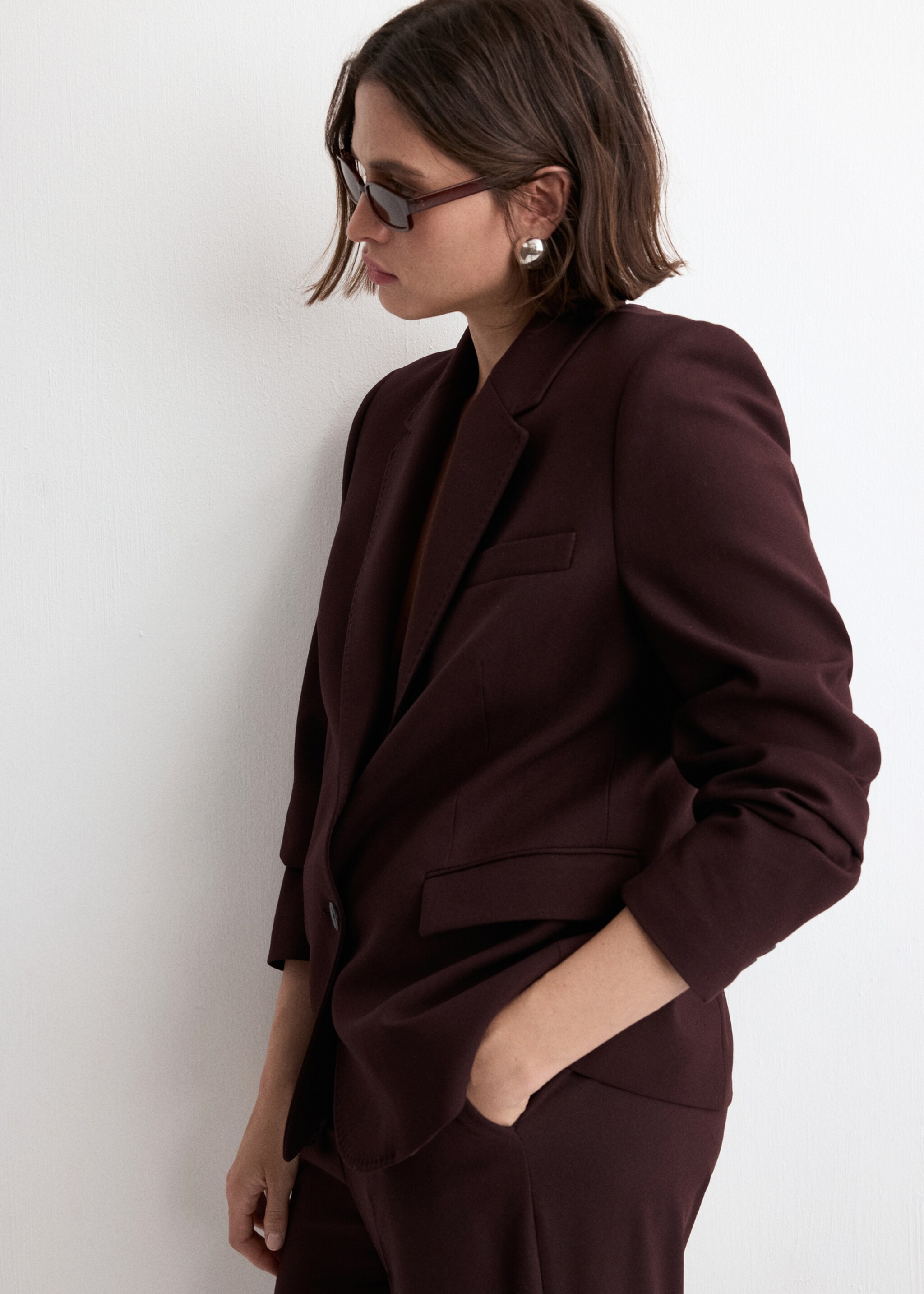 Straight-fit suit blazer - Details of the article 5, Maroon. Ref: 27071328-00.