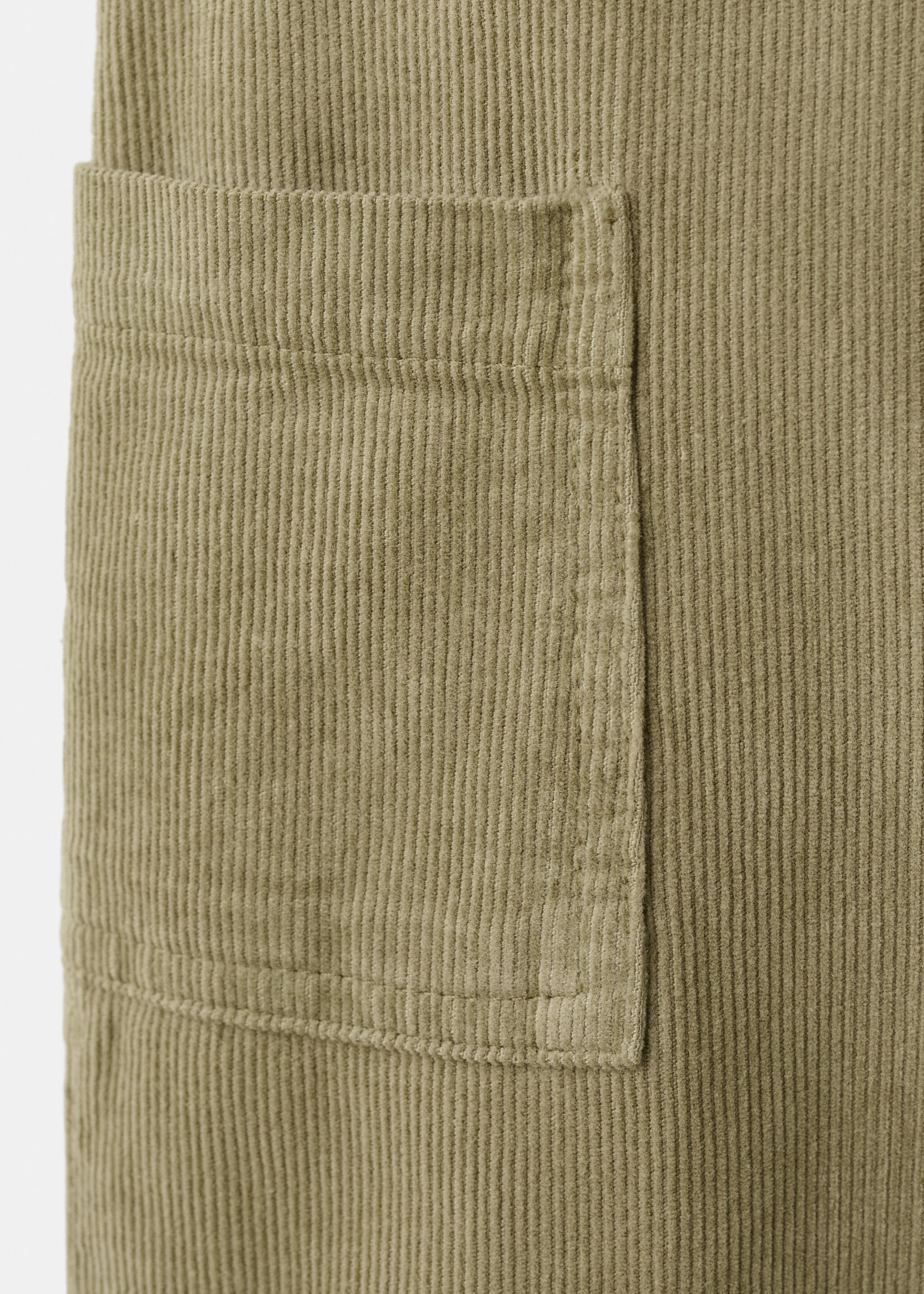 Long corduroy dungarees - Details of the article 8, Green. Ref: 27071329-00.
