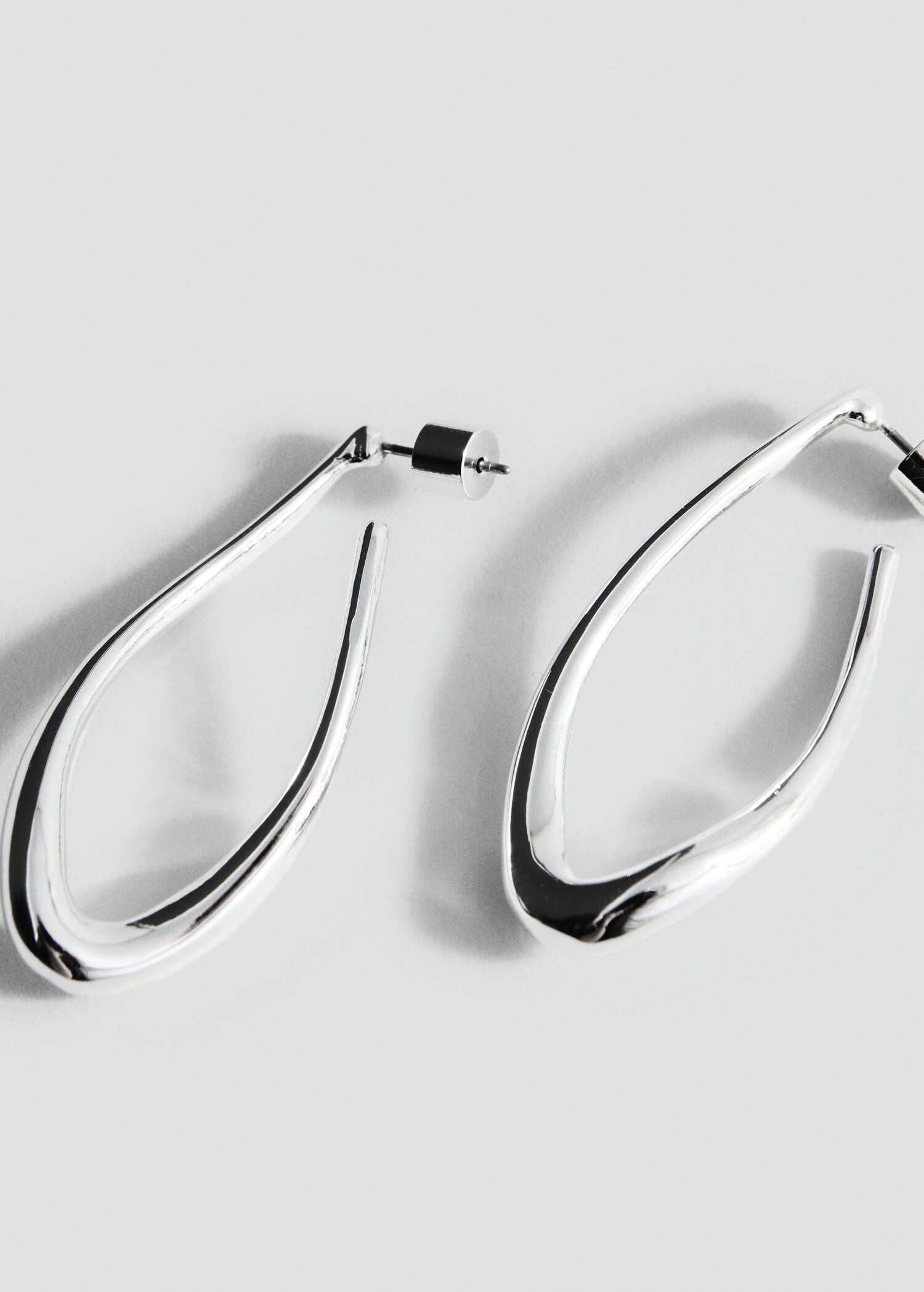 Twisted hoop earrings - Medium plane