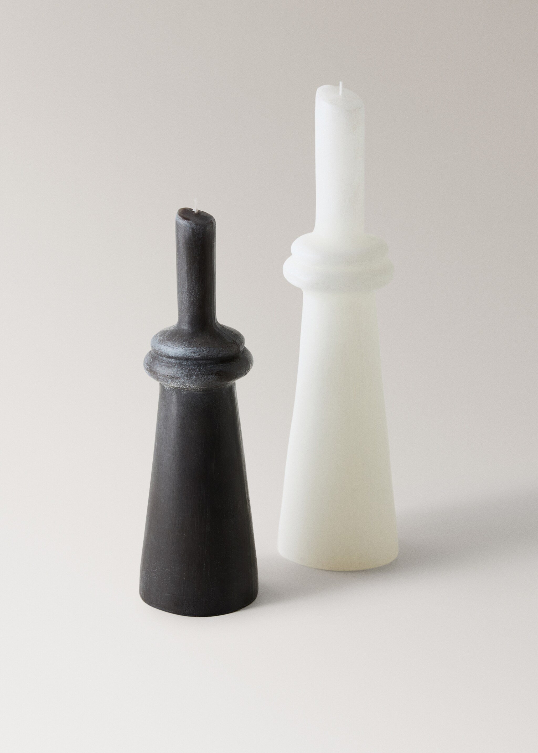 Decorative pillar candle - Details of the article 3, Charcoal. Ref: 27071341-00.