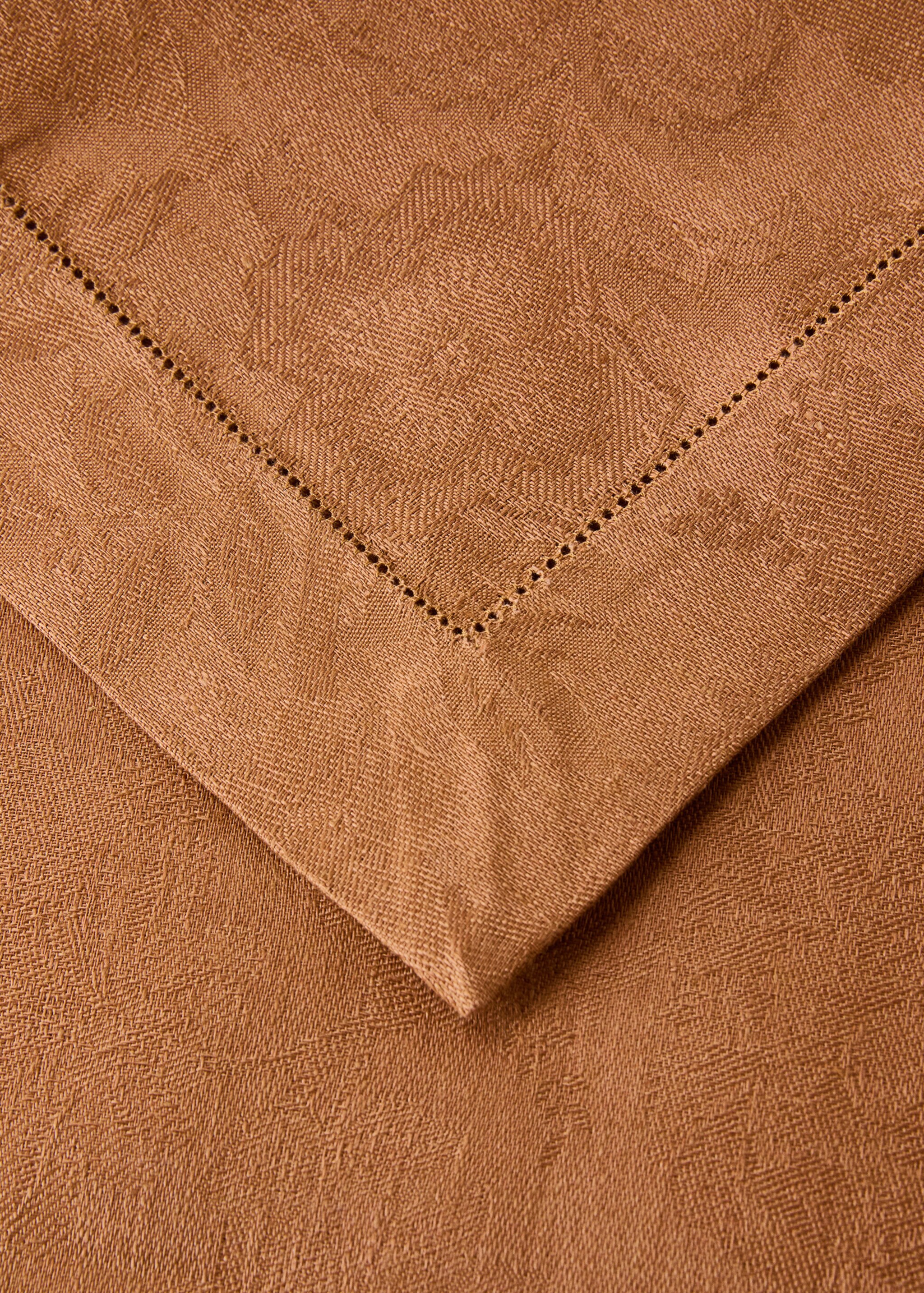 100% linen floral patterned table runner - Details of the article 1, Medium Brown. Ref: 27071518-00.