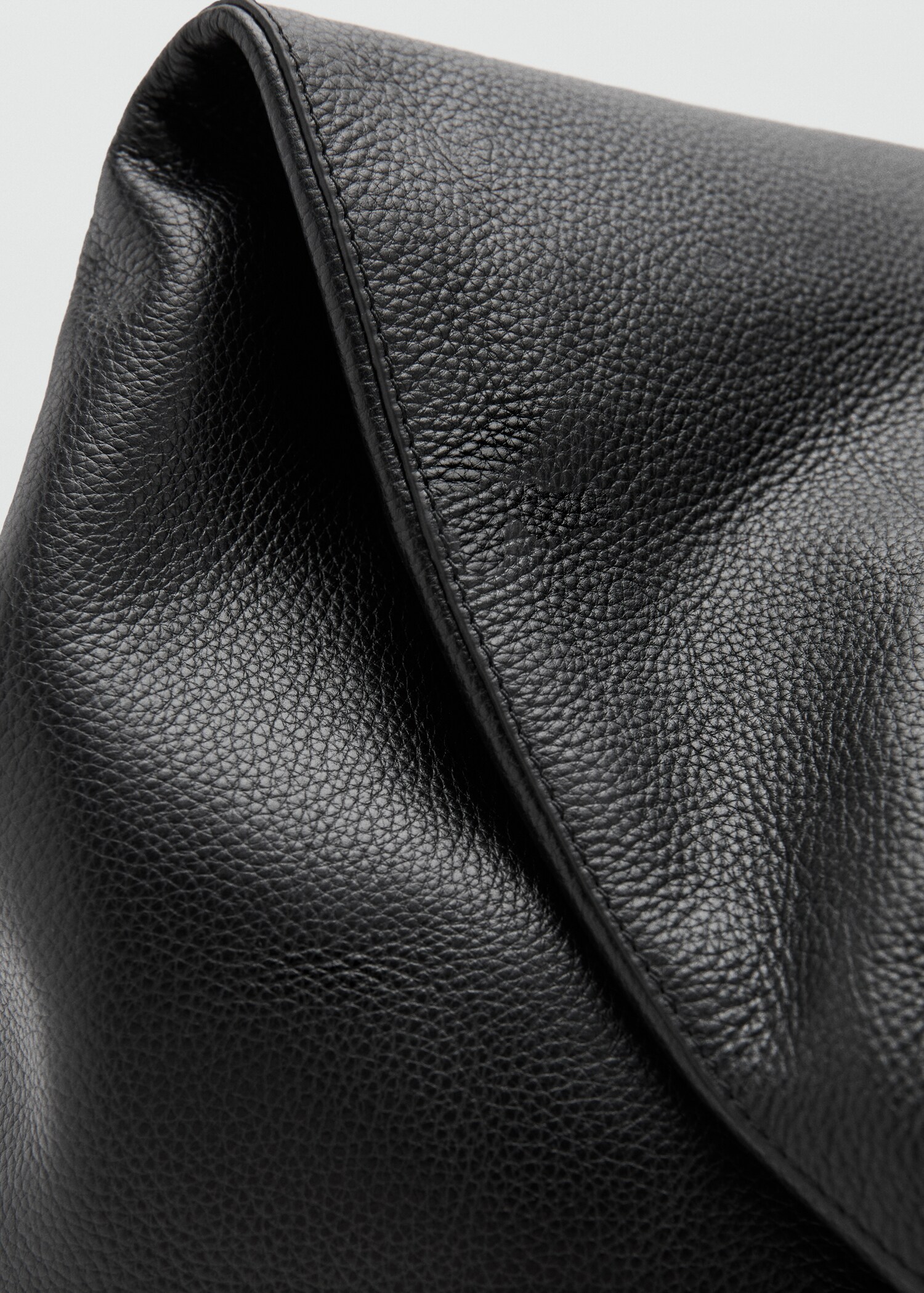 Leather shoulder bag - Details of the article 1