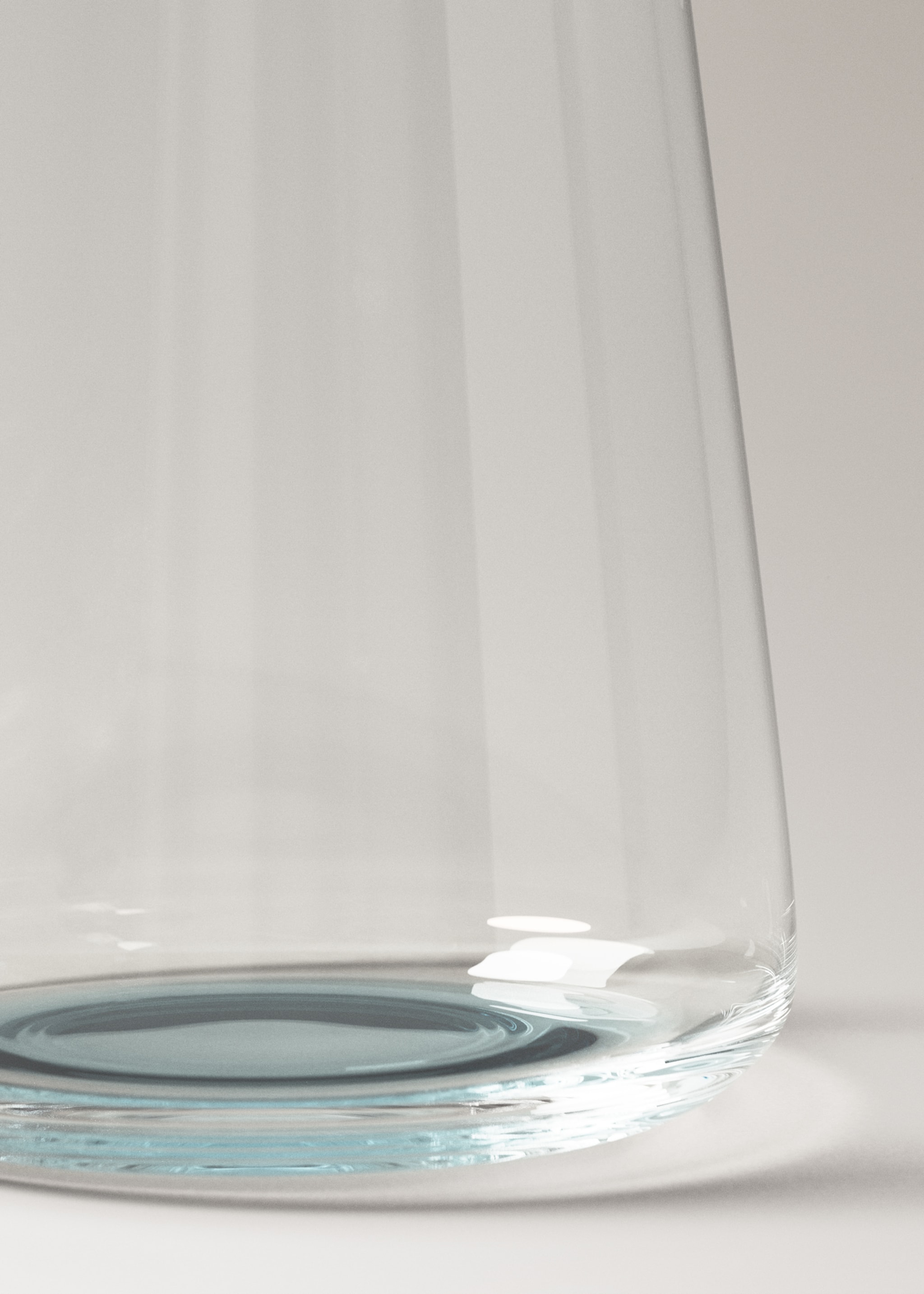 Crystal base-colour glass - Details of the article 2, Blue. Ref: 27071521-00.