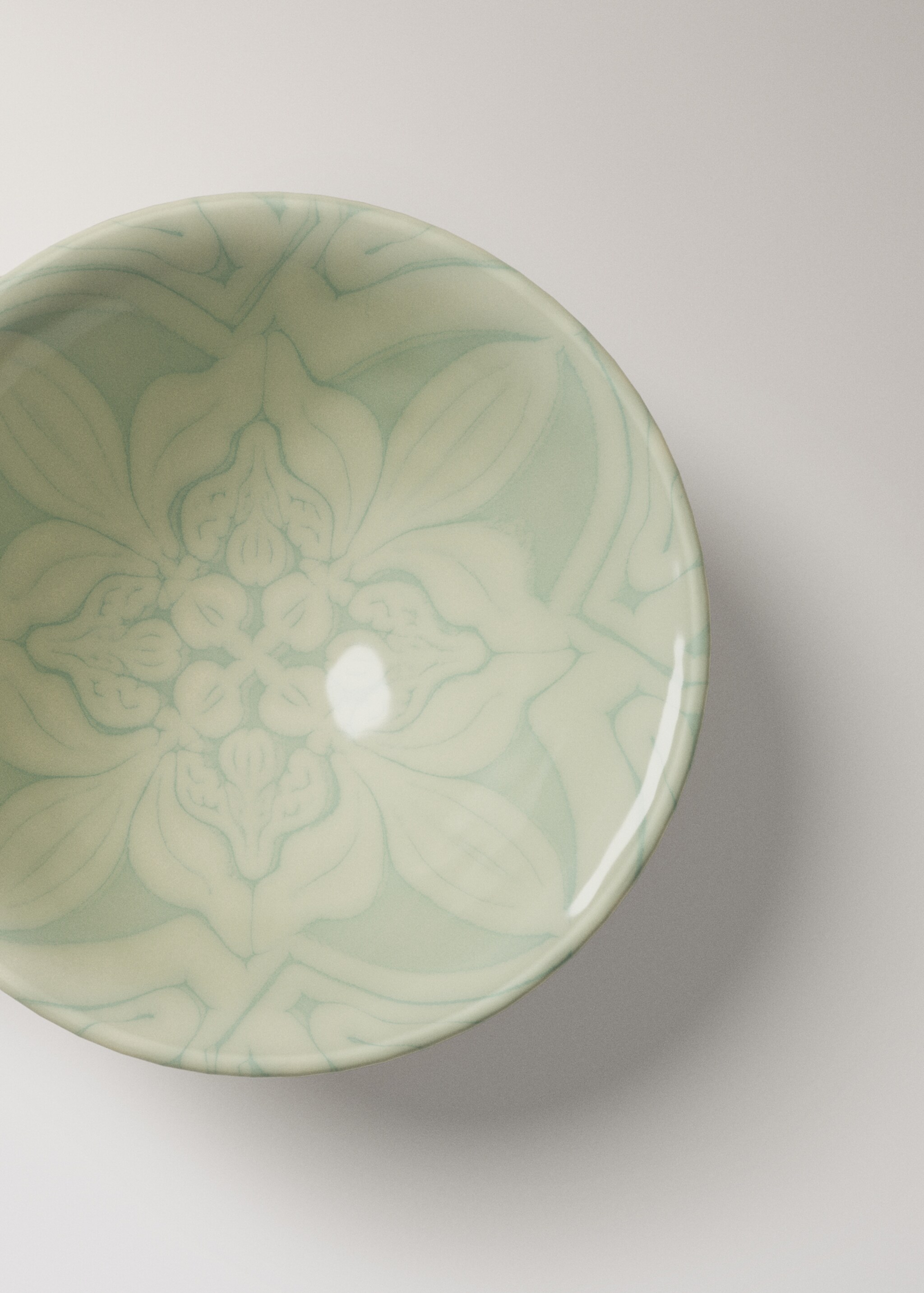 Floral gres bowl - Details of the article 1, Pastel Green. Ref: 27071523-00.