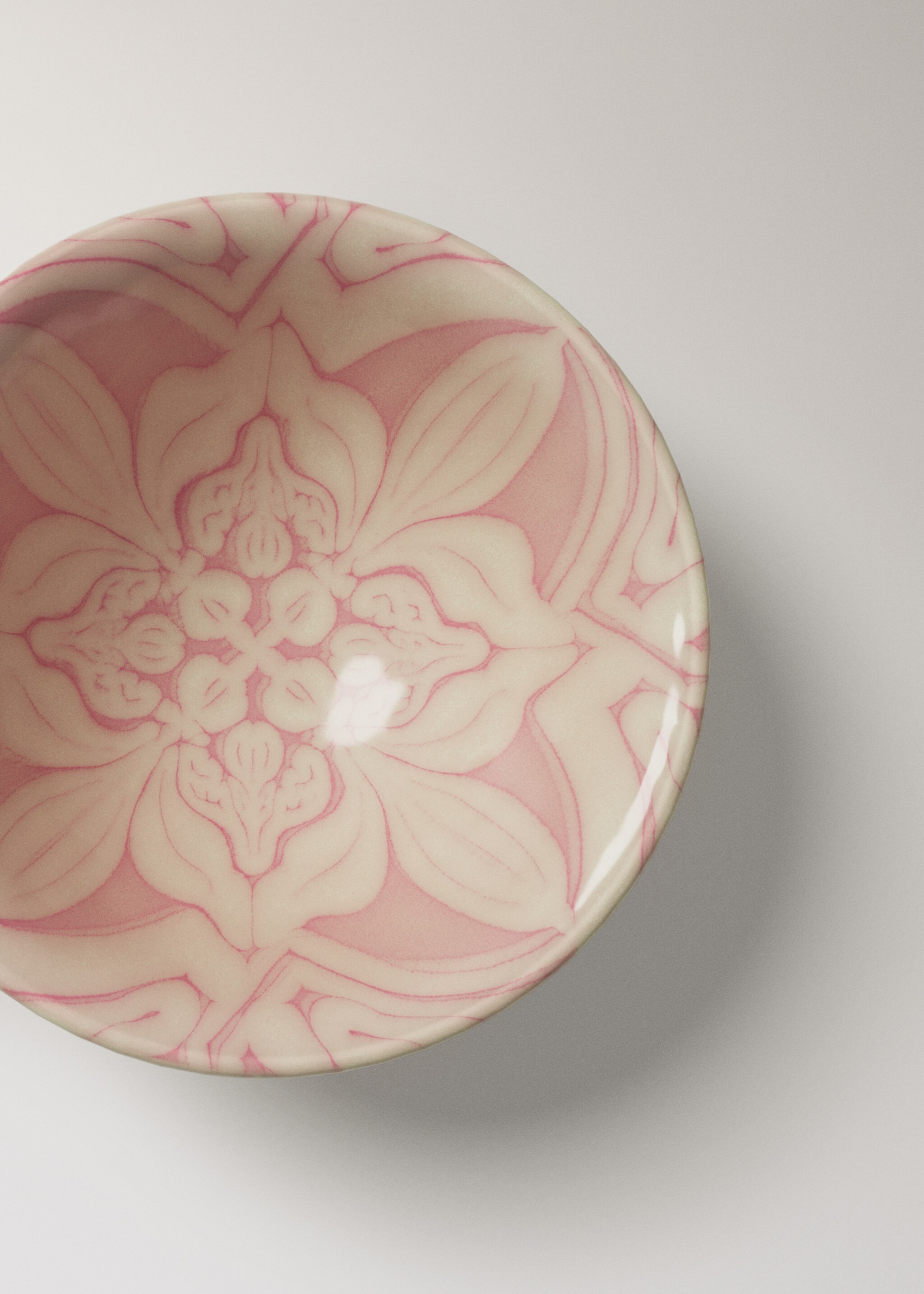 Floral gres bowl - Details of the article 1, Pastel Pink. Ref: 27071523-00.