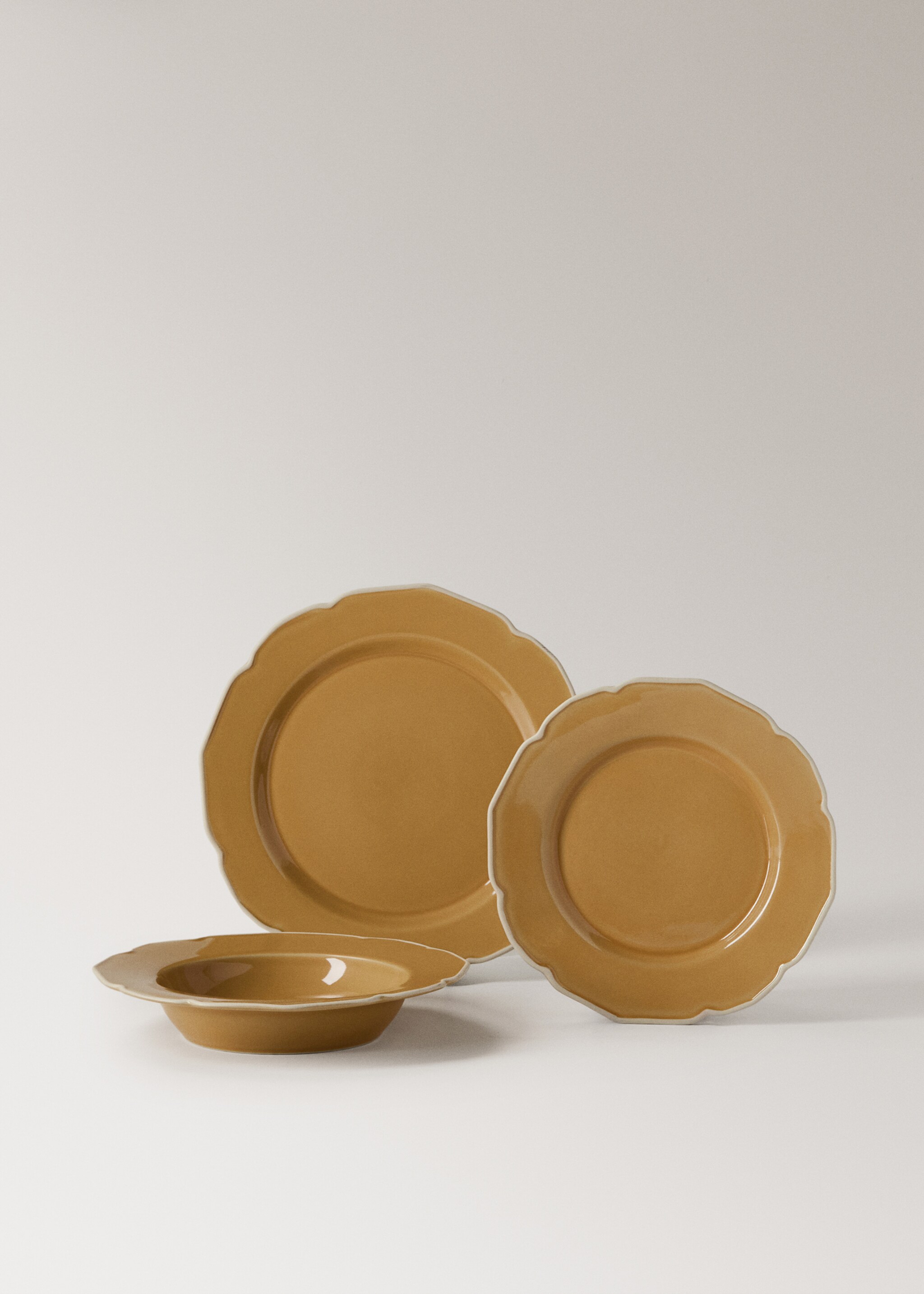 Stoneware deep plate with waves - Details of the article 3, Mustard. Ref: 27071524-00.