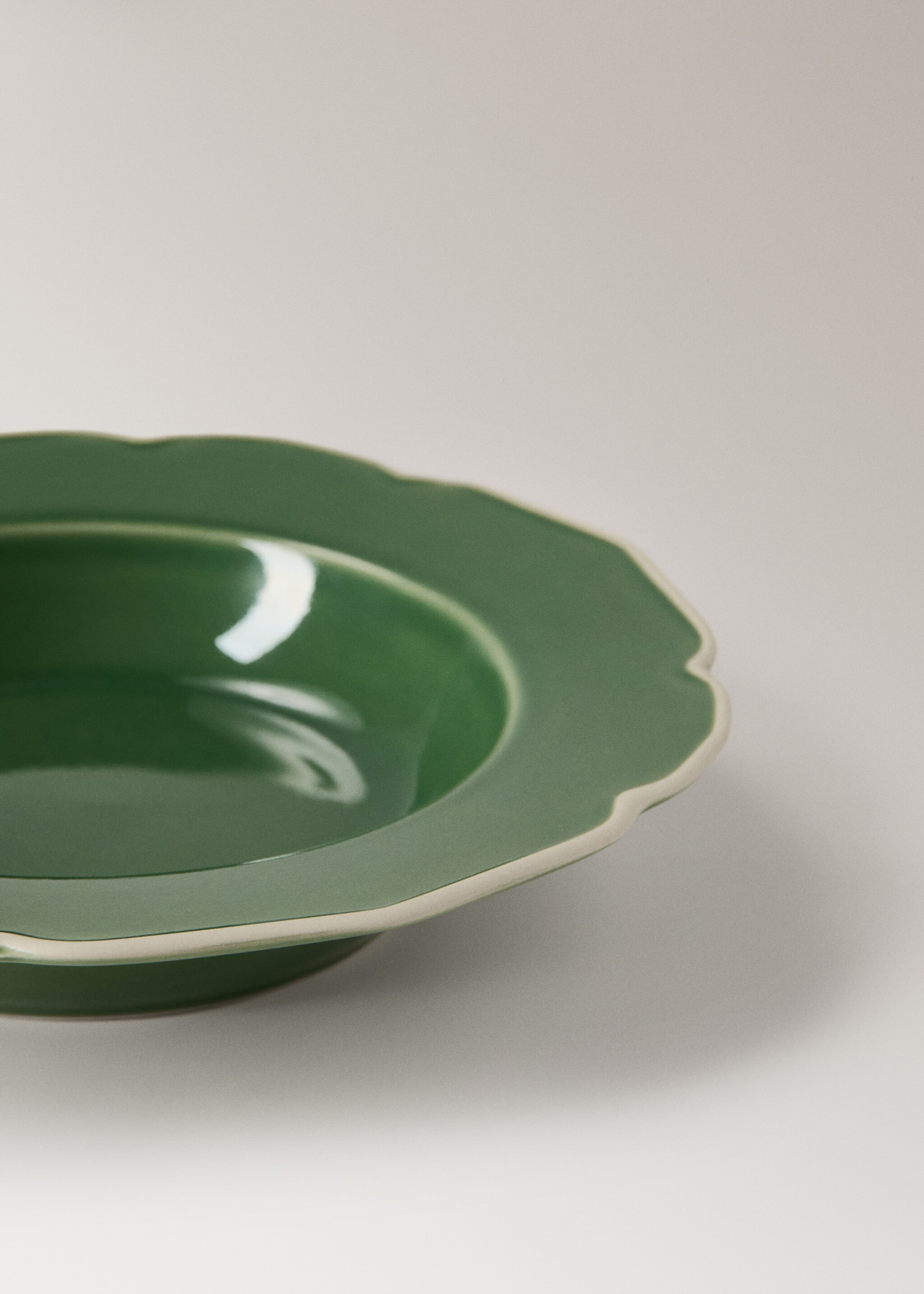 Stoneware deep plate with waves - Details of the article 2, Green. Ref: 27071524-00.