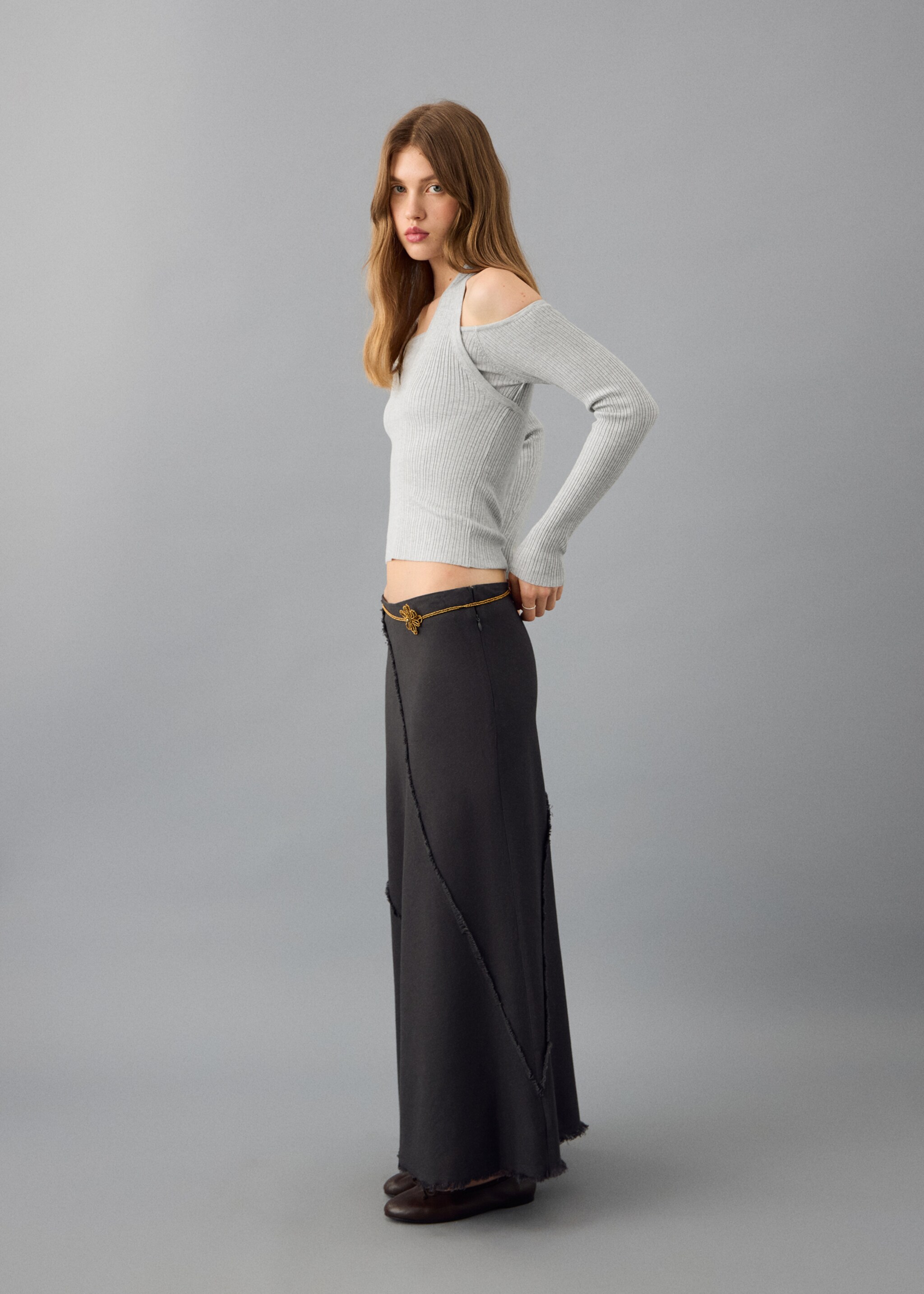 Top halter manga larga - Detalle del artículo 6, Gris claro vigoré. Ref: 27071529-00.