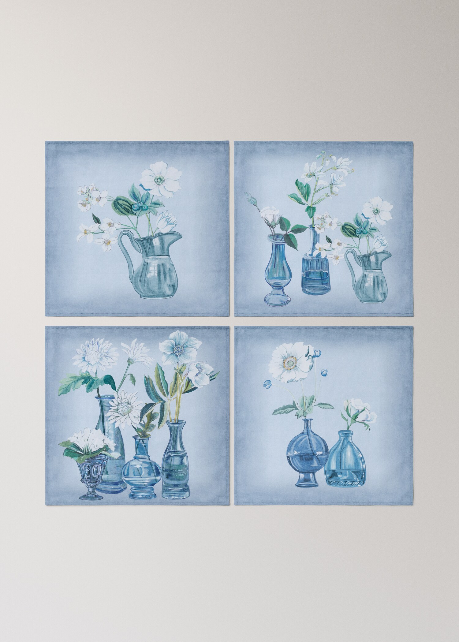 Napkins vases springtime flowers - Article without model