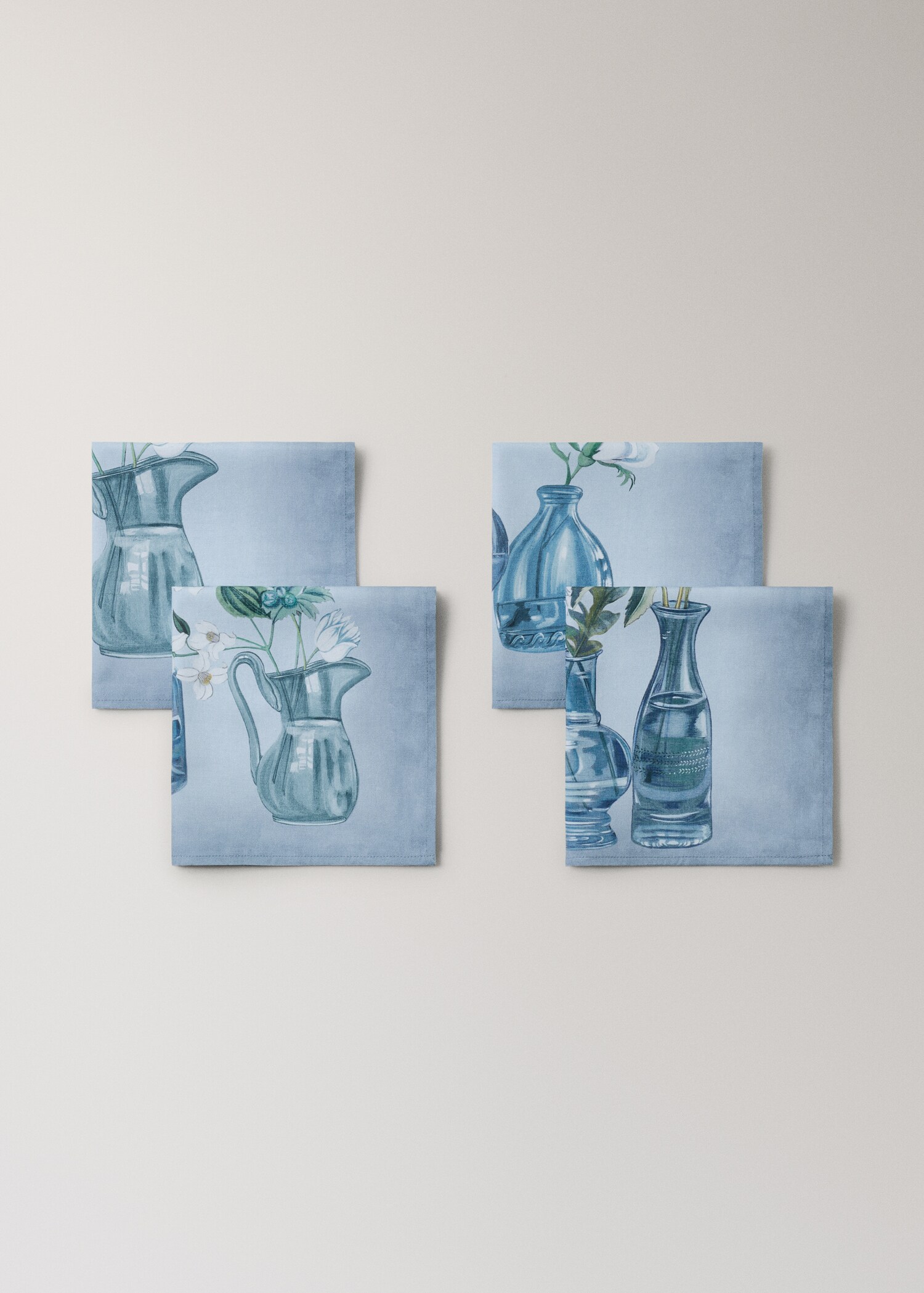 Napkins vases springtime flowers - Details of the article 1