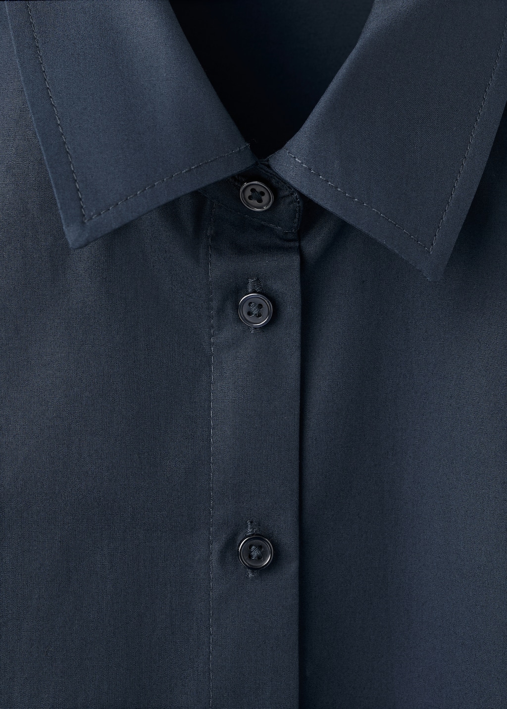 Sleeveless cotton shirt