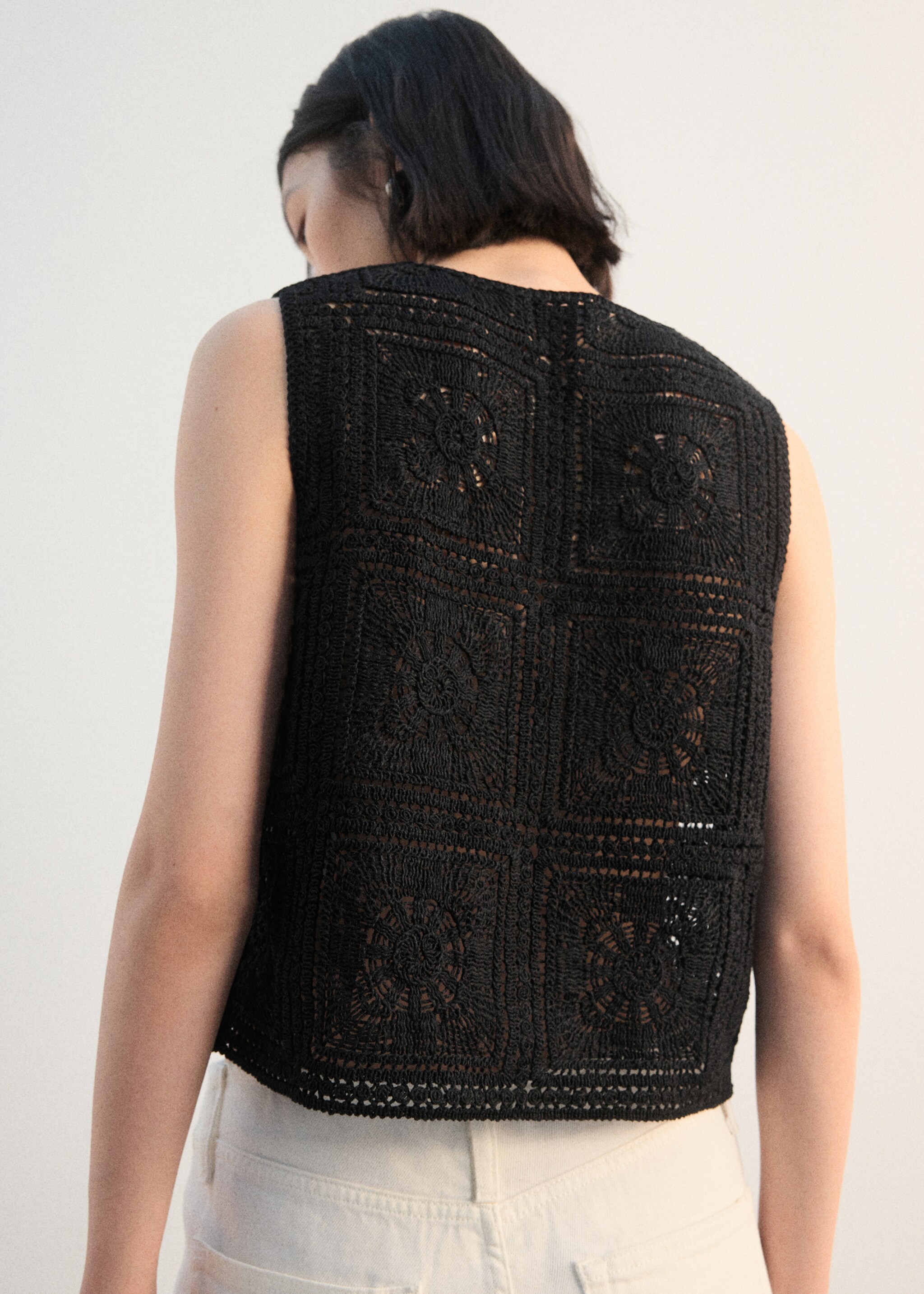 Crochet top with buttons - Reverse of the article, Black. Ref: 27072539-00.