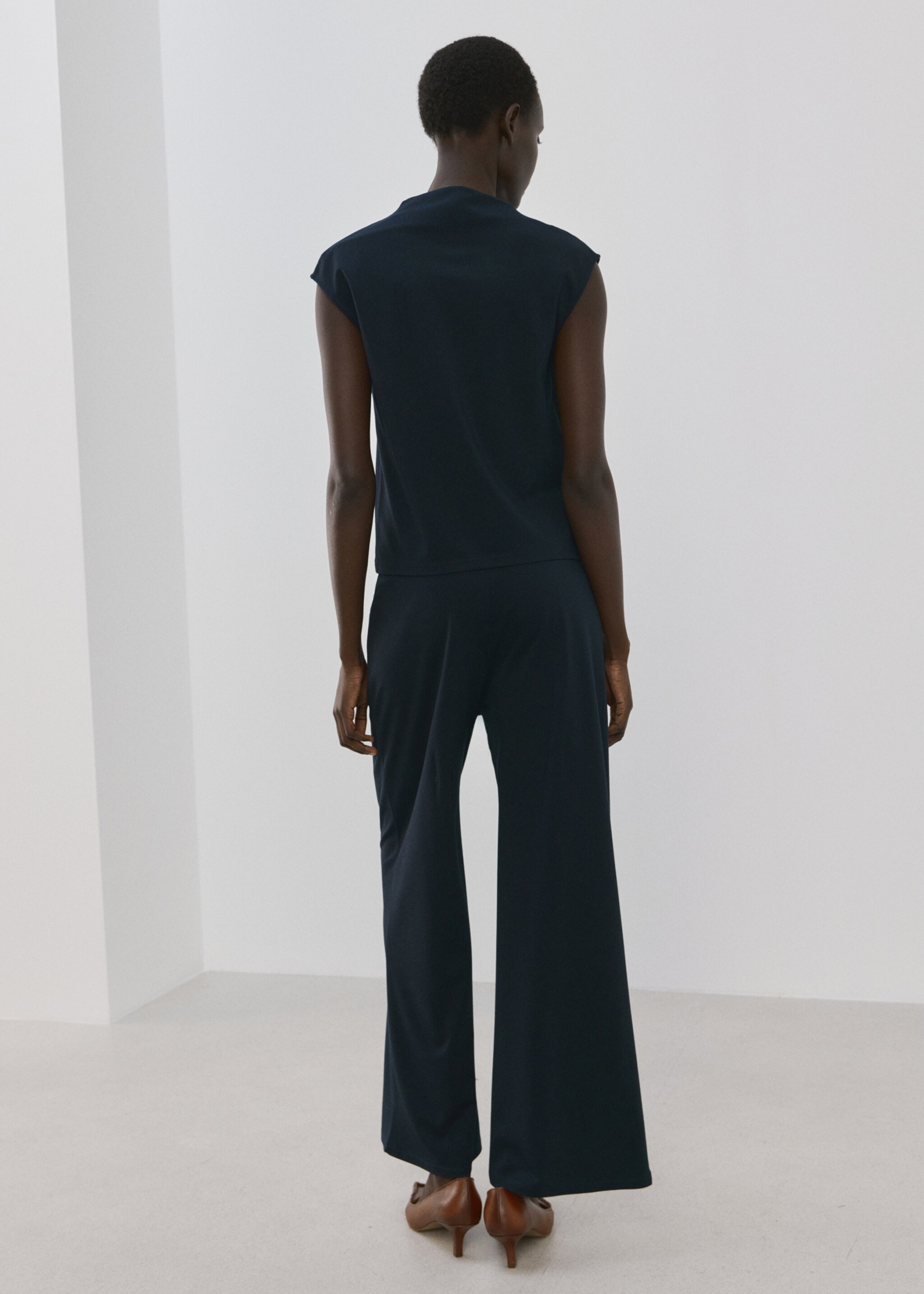 Pantalon droit taille élastique - Verso de l’article, Bleu marine. Ref: 27072541-00.