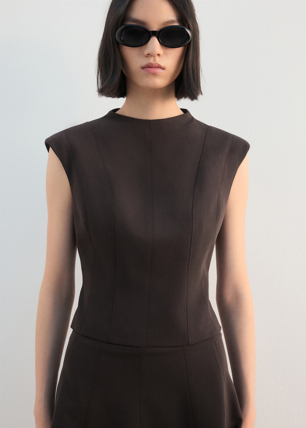 Fitted top with wide straps