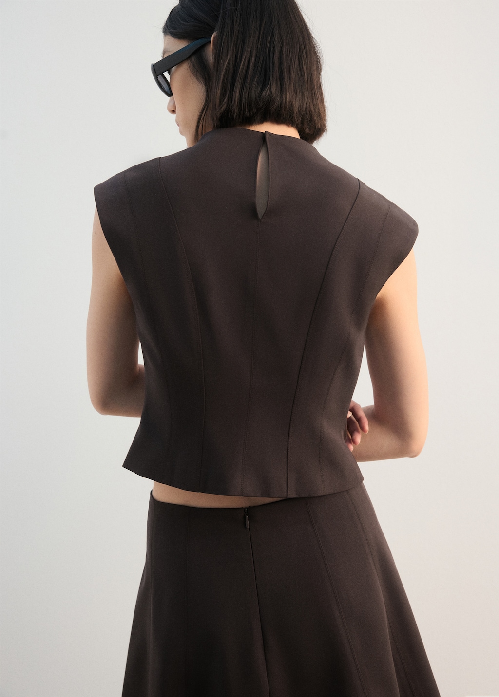 Fitted top with wide straps - image 3