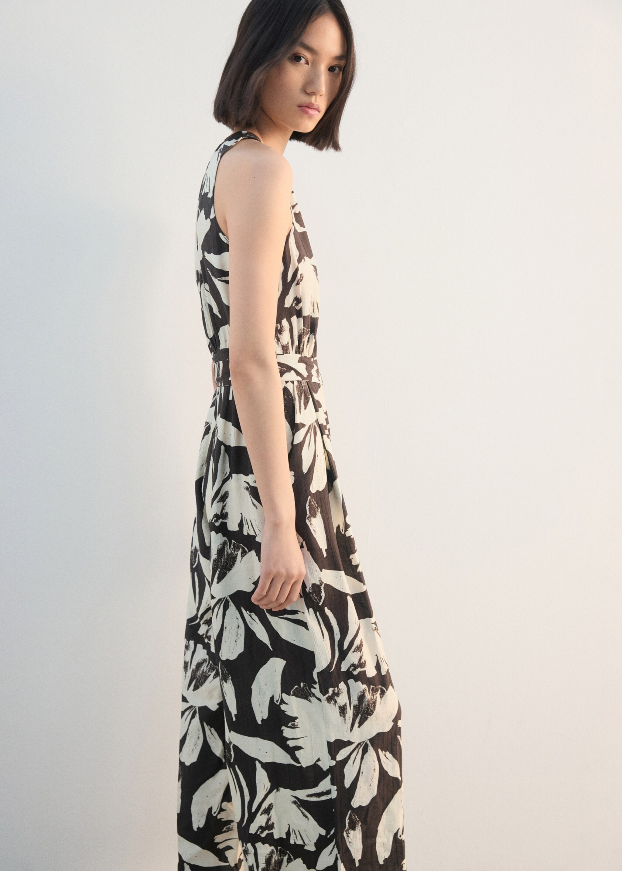 Mono crop estampado cinturón - Plano medio, Chocolate. Ref: 27072544-00.