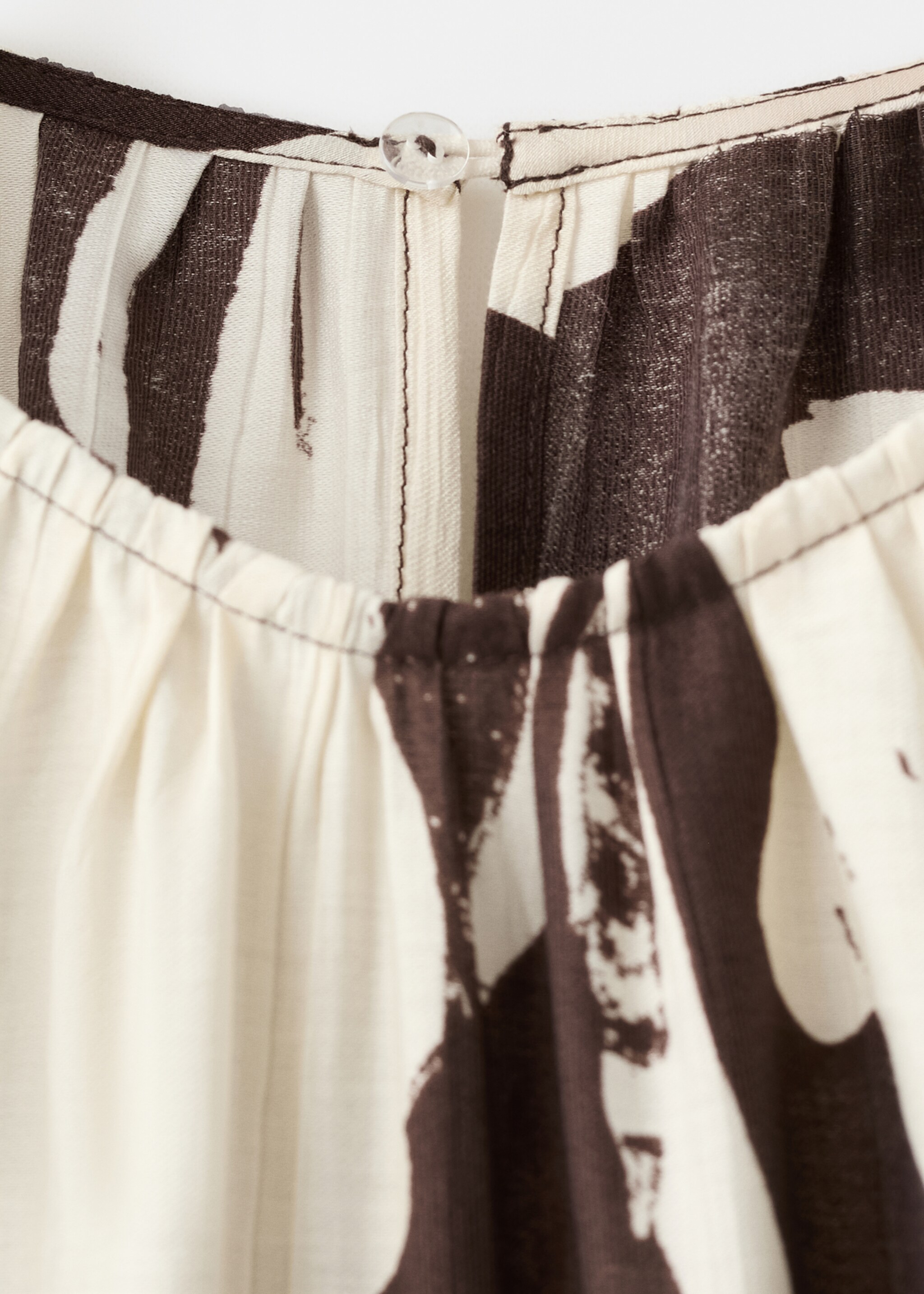 Mono crop estampado cinturón - Detalle del artículo 8, Chocolate. Ref: 27072544-00.