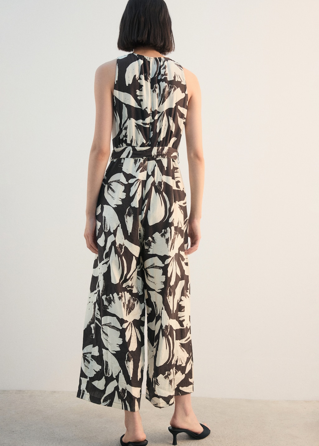 Printed cropped jumpsuit with belt - image 3