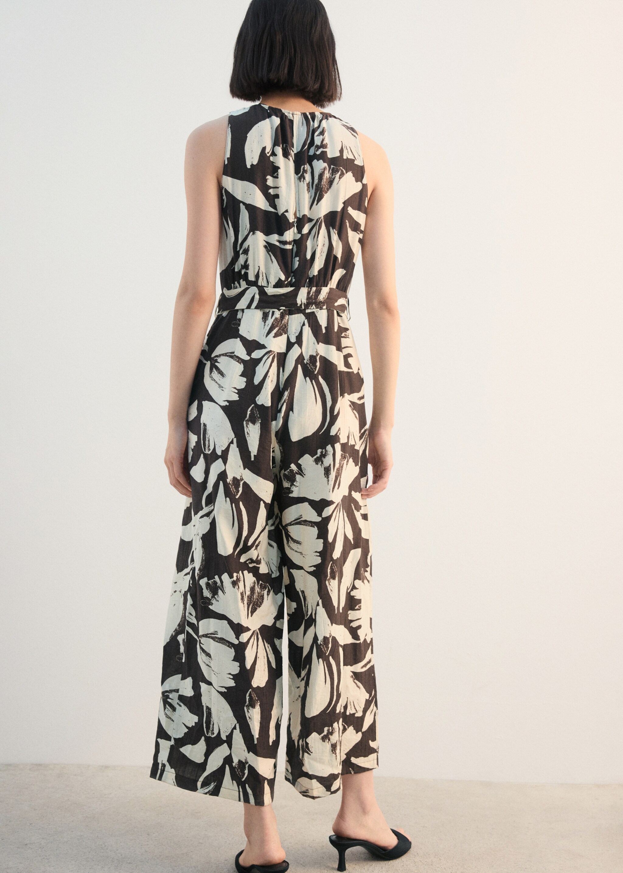 Mono crop estampado cinturón - Reverso del artículo, Chocolate. Ref: 27072544-00.