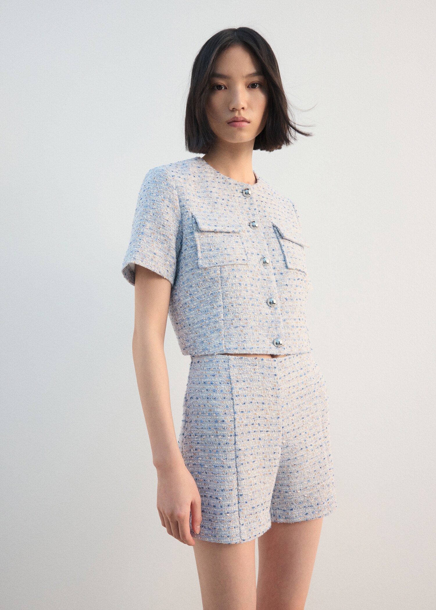 شورت بخصر متوسط من التويد - تفاصيل المنتج 1