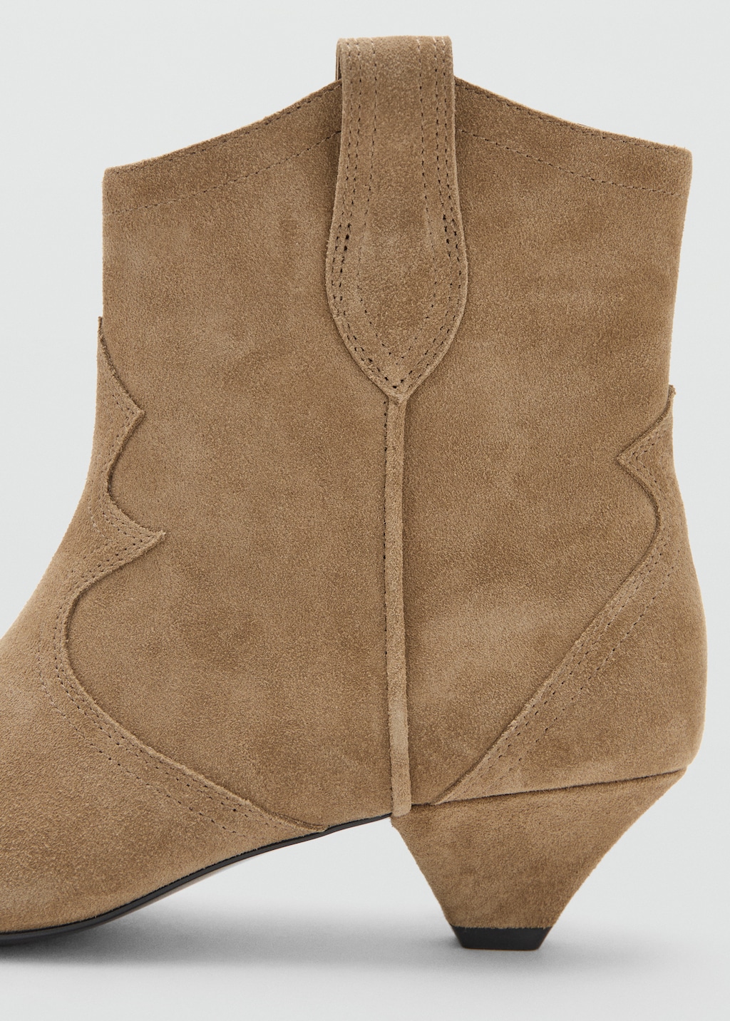 Suede ankle boot with kitten heel