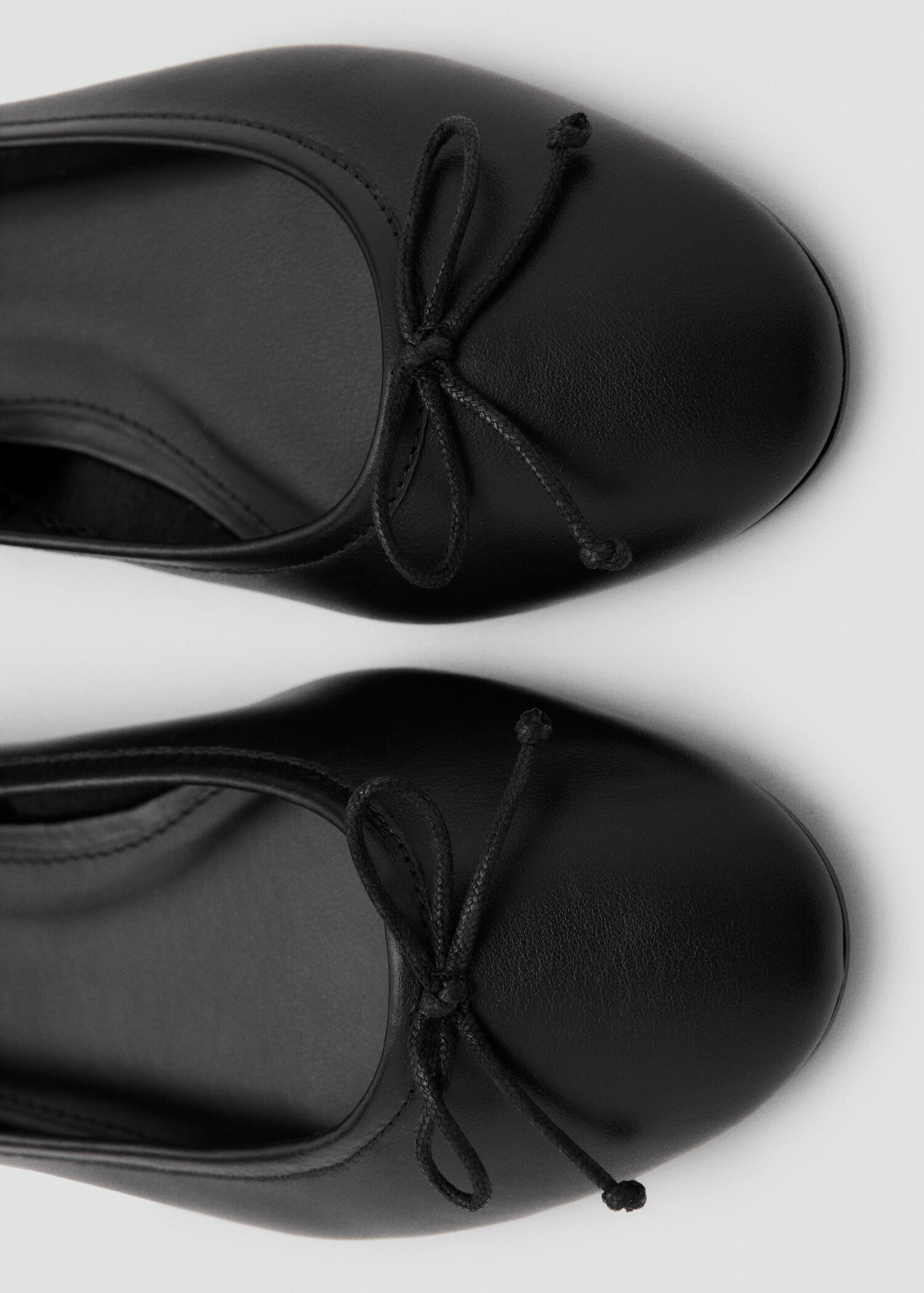 Leather ballet flats with bow - Details of the article 2