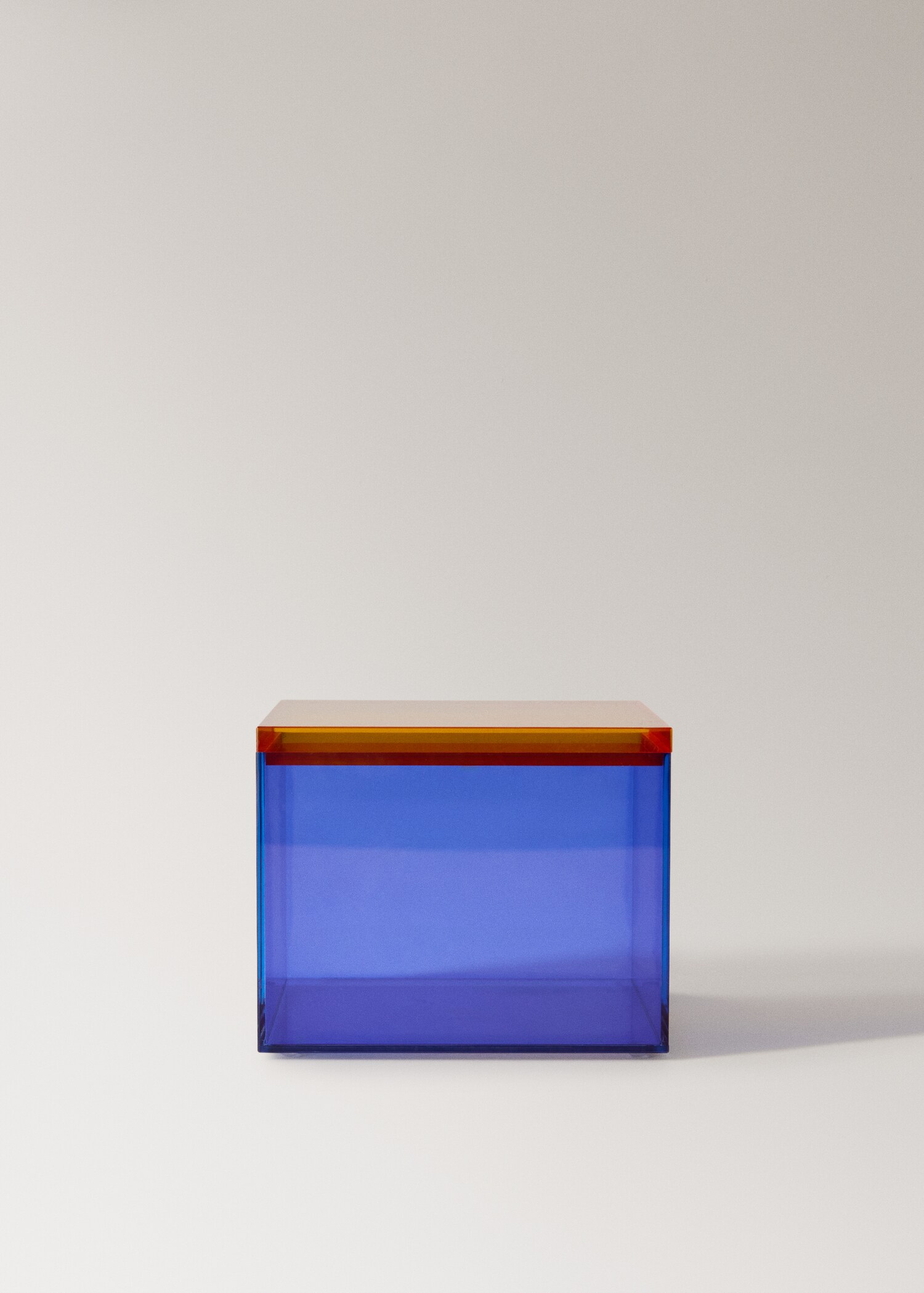 Medium two-tone acrylic box - Article without model