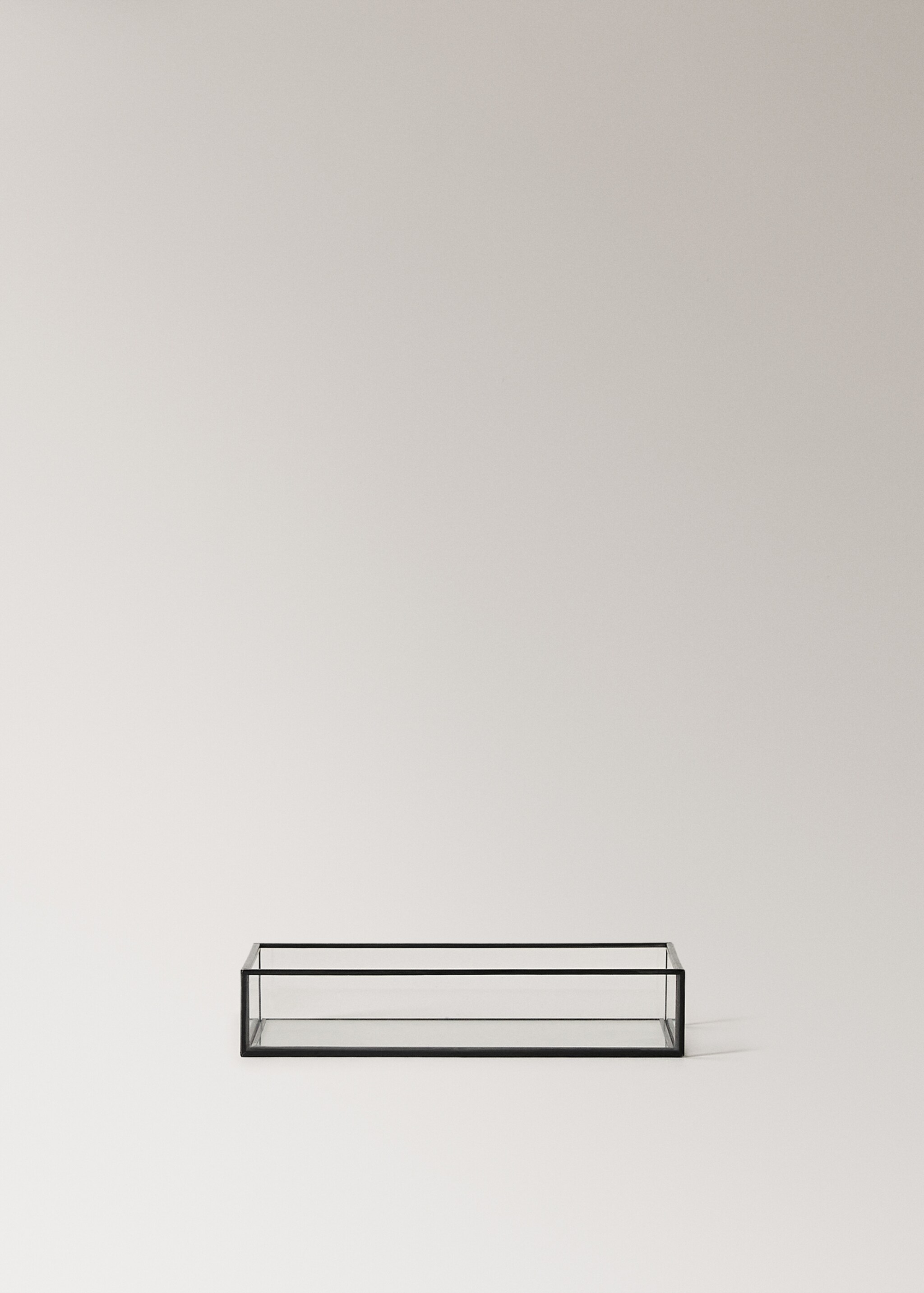 Small decorative glass and metal tray - Article without model, Black. Ref: 27072901-00.