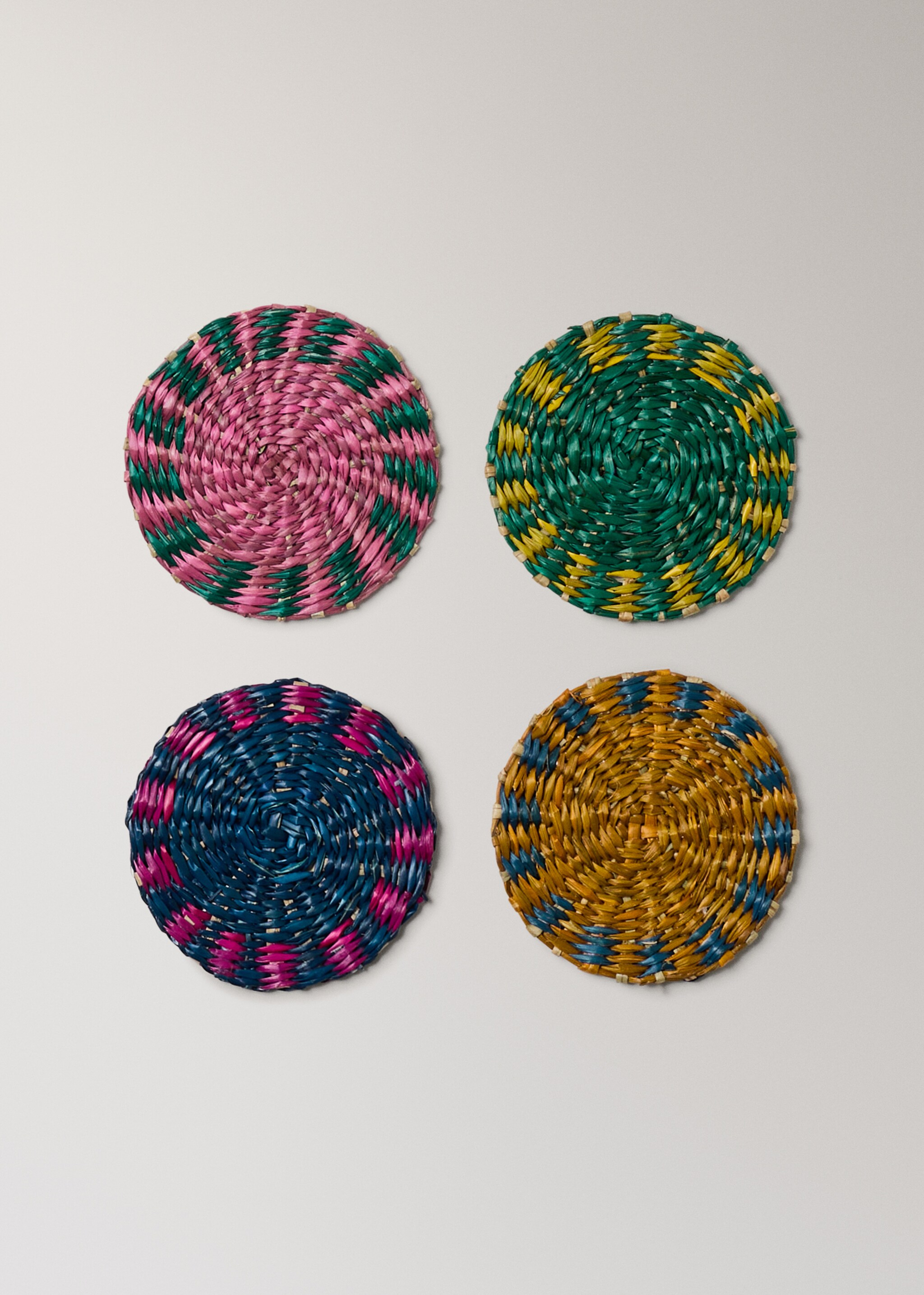 Colored seagrass coasters - Article without model, Fuchsia. Ref: 27072914-00.