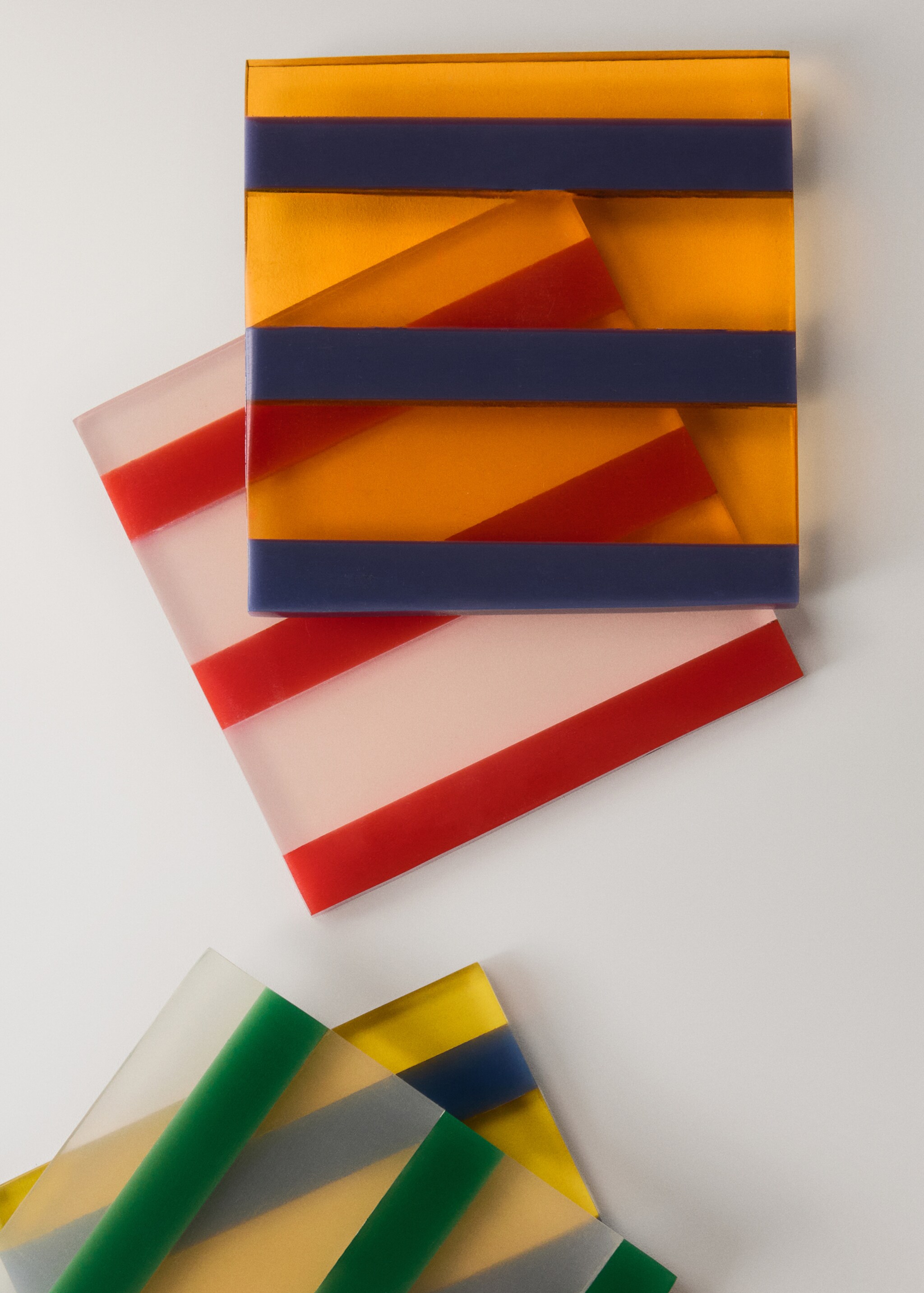Set of resin coasters with colour stripes - Details of the article 2, Orange. Ref: 27072916-00.
