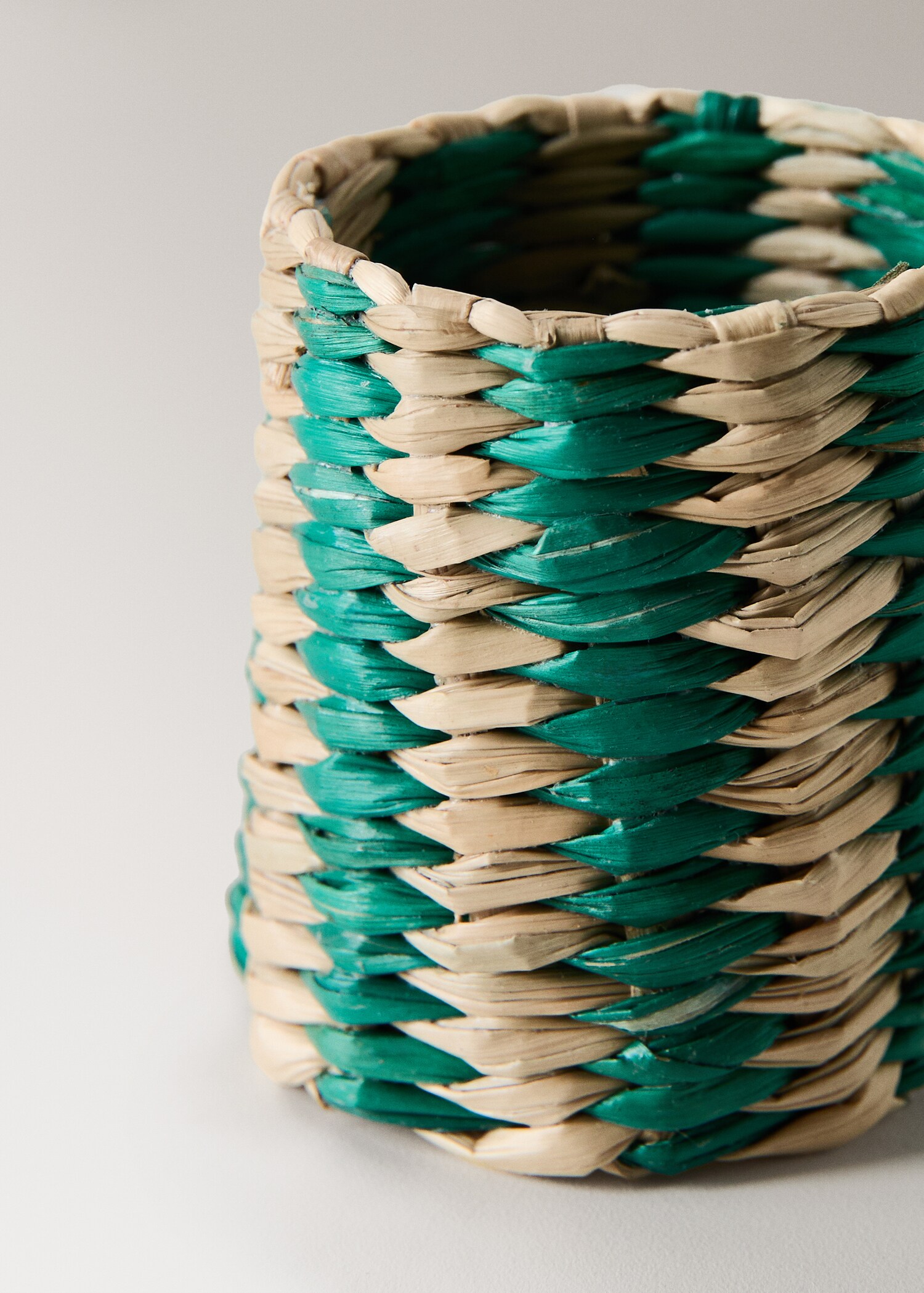 Colorful seagrass napkin ring set - Details of the article 1