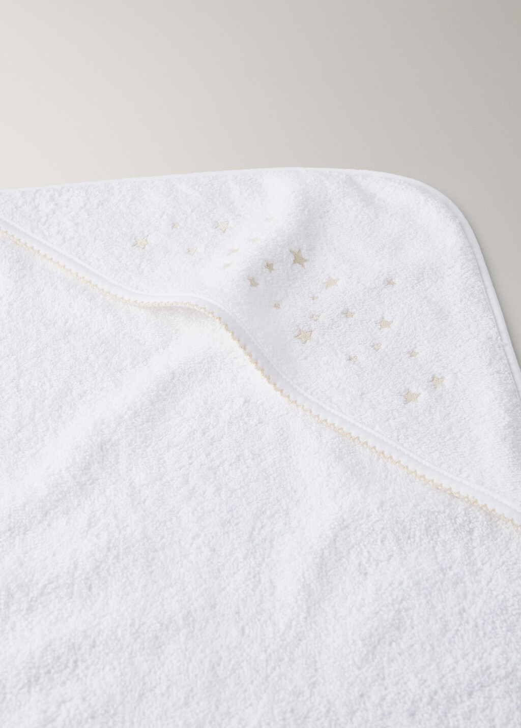 Children's bath cape with embroidered stars