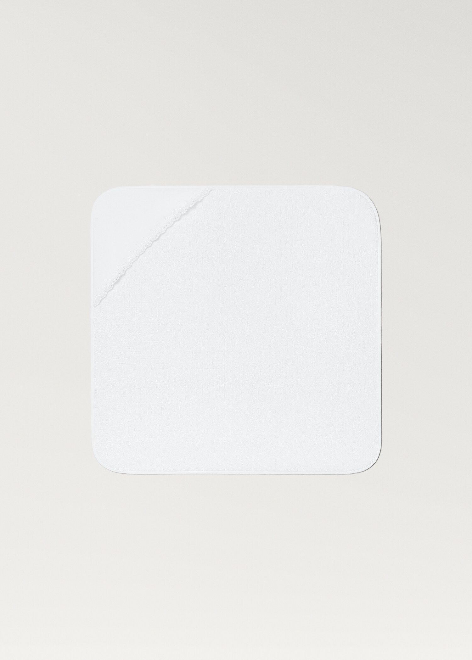 Дитячий рушник з капюшоном з квітковою вишивкою - Товар без моделі