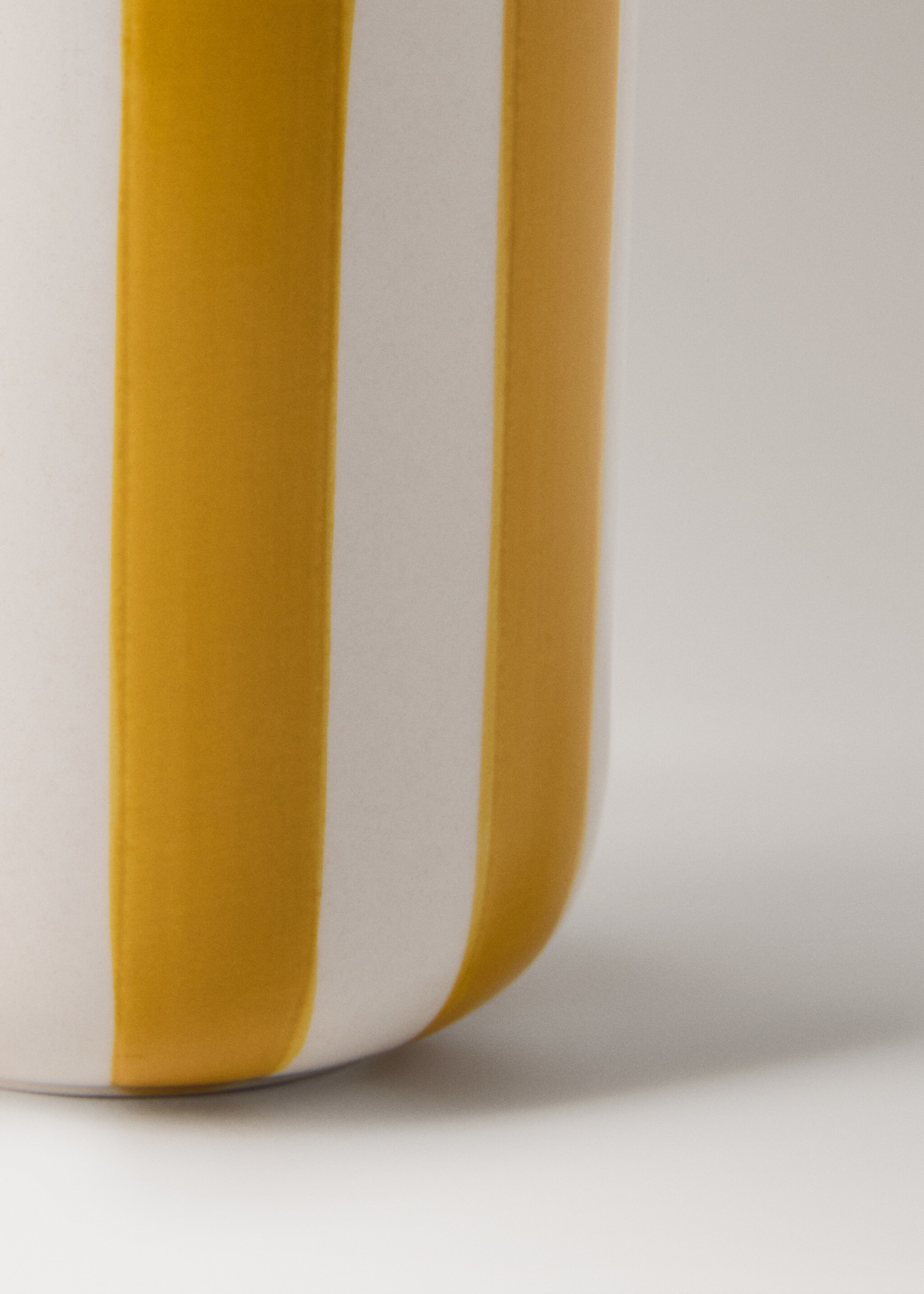 Got raspall dents ceràmica ratlles pintades - Detall de l'article 2, Mostassa. Ref: 27073281-00.